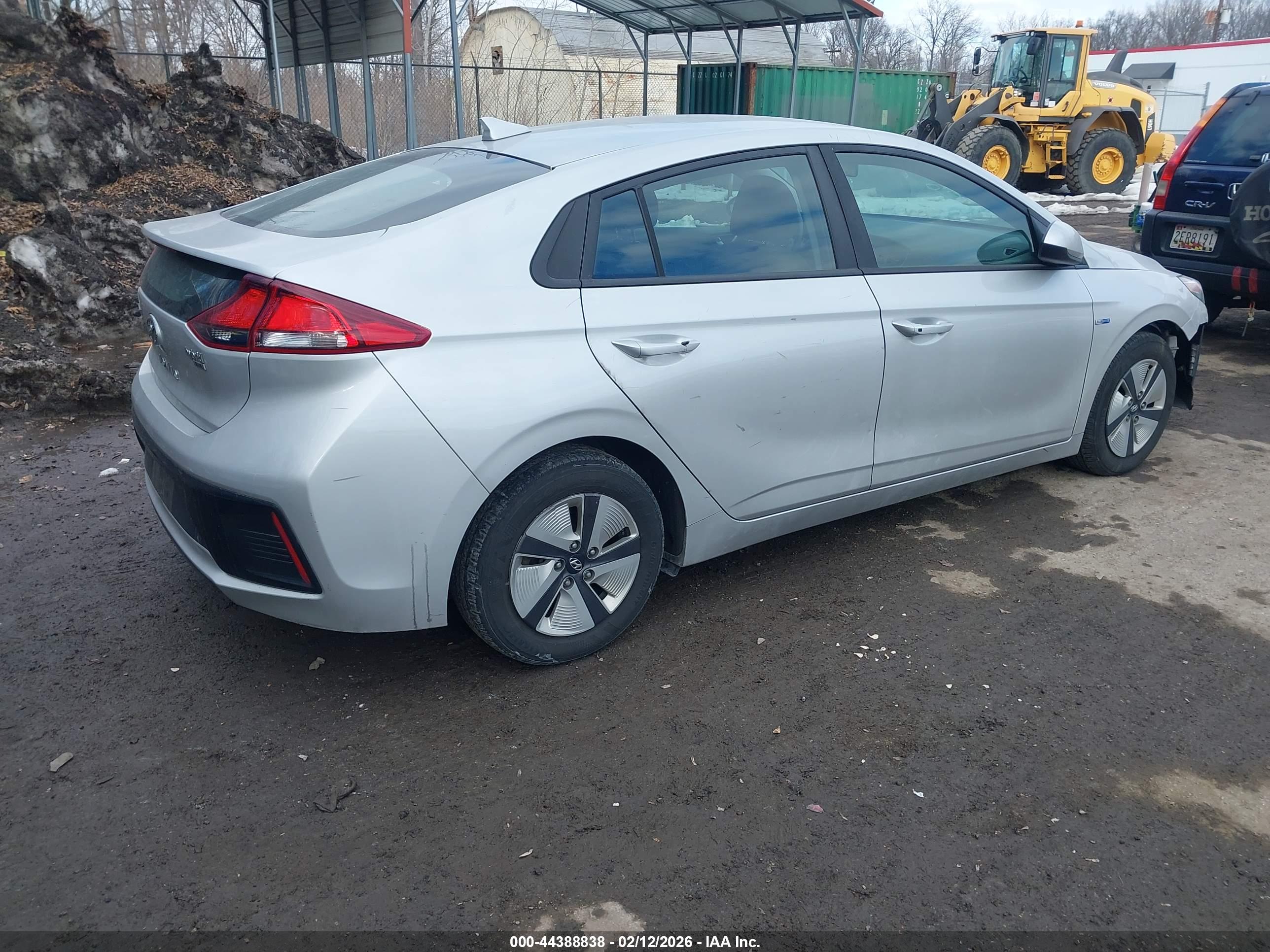 HYUNDAI IONIQ image 4