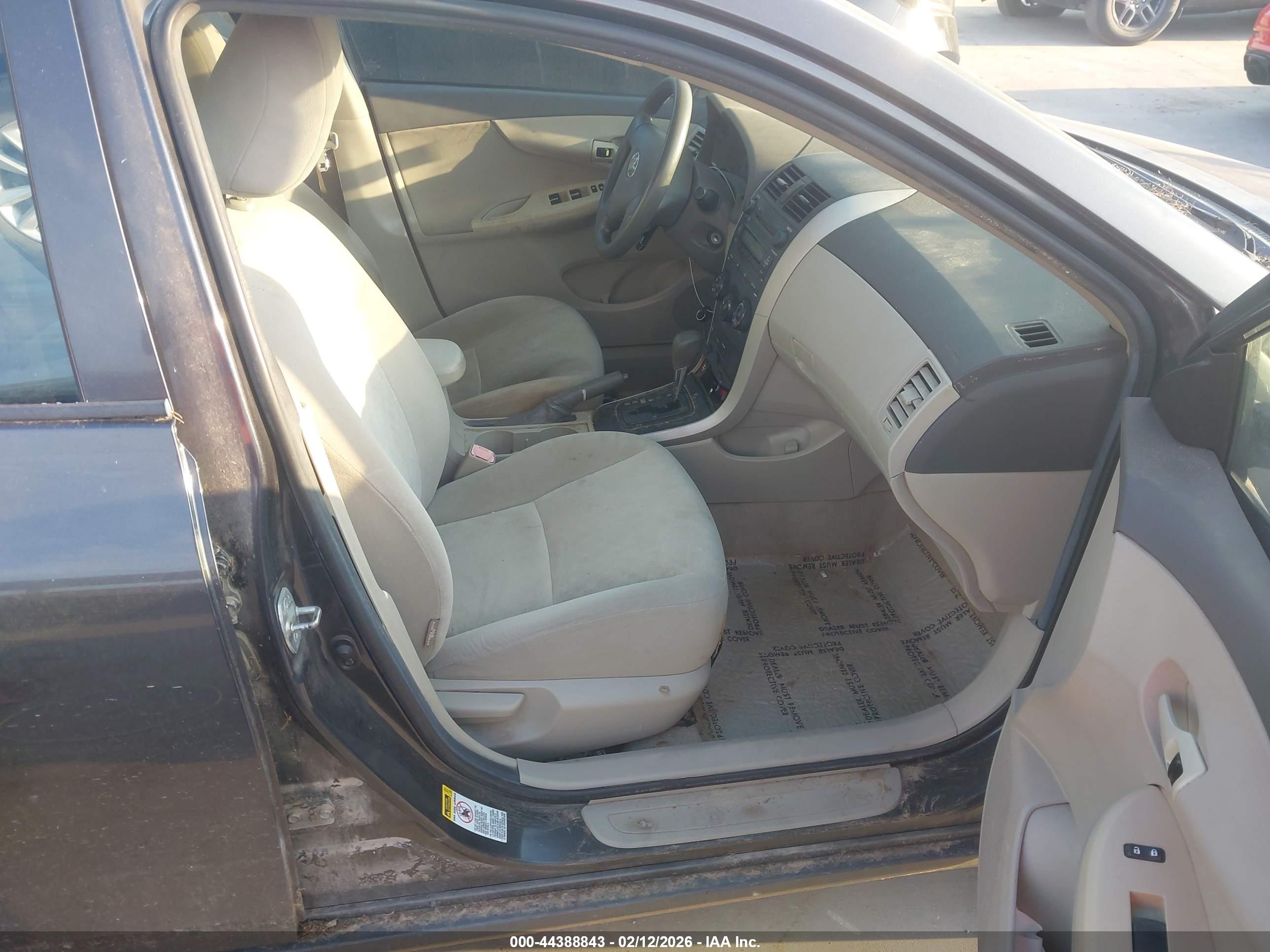 TOYOTA COROLLA image 5