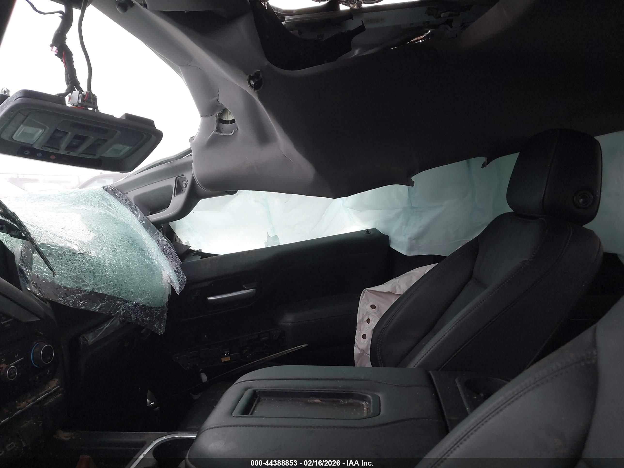 CHEVROLET SILVERADO image 5
