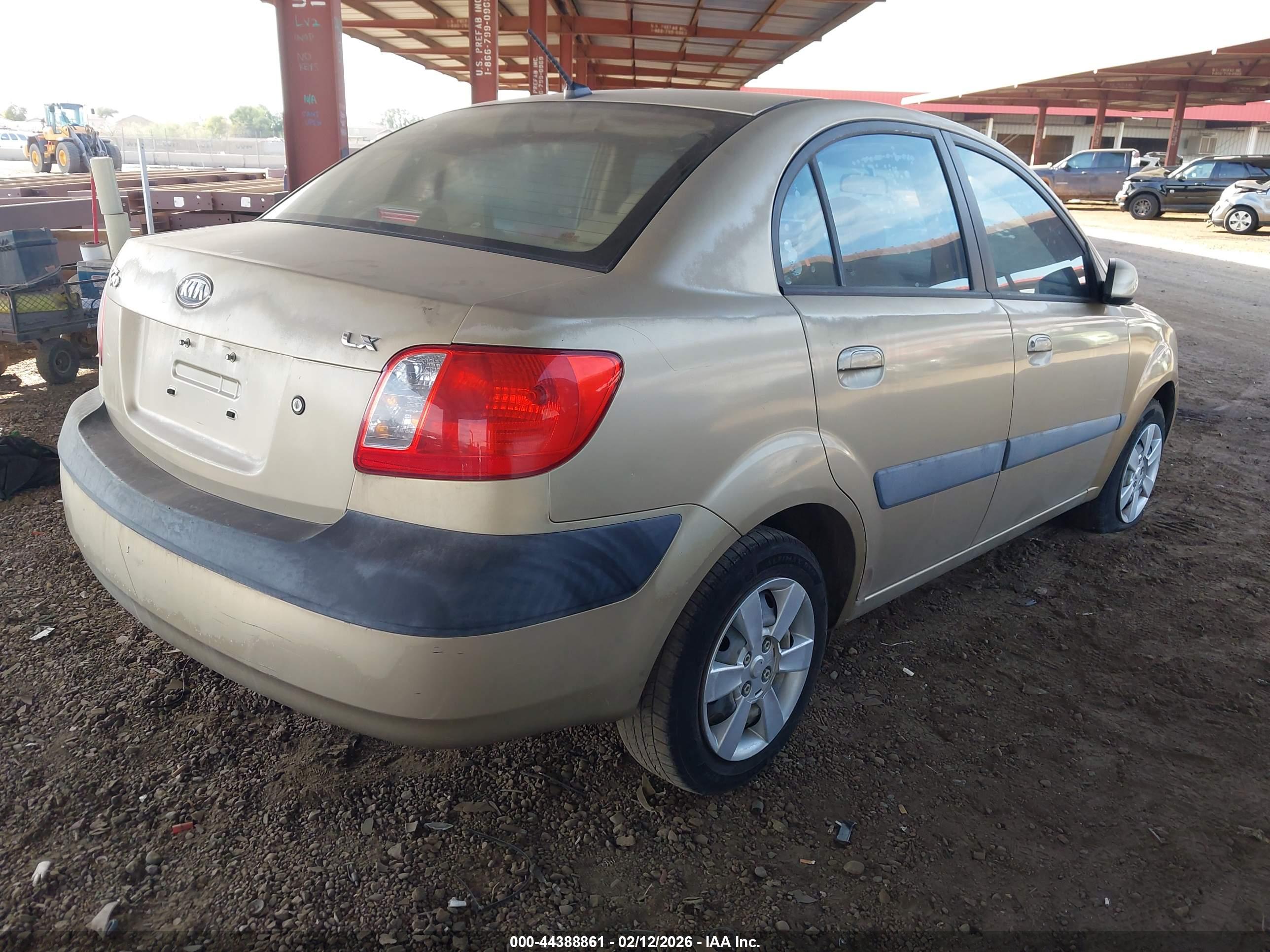 KIA RIO image 4