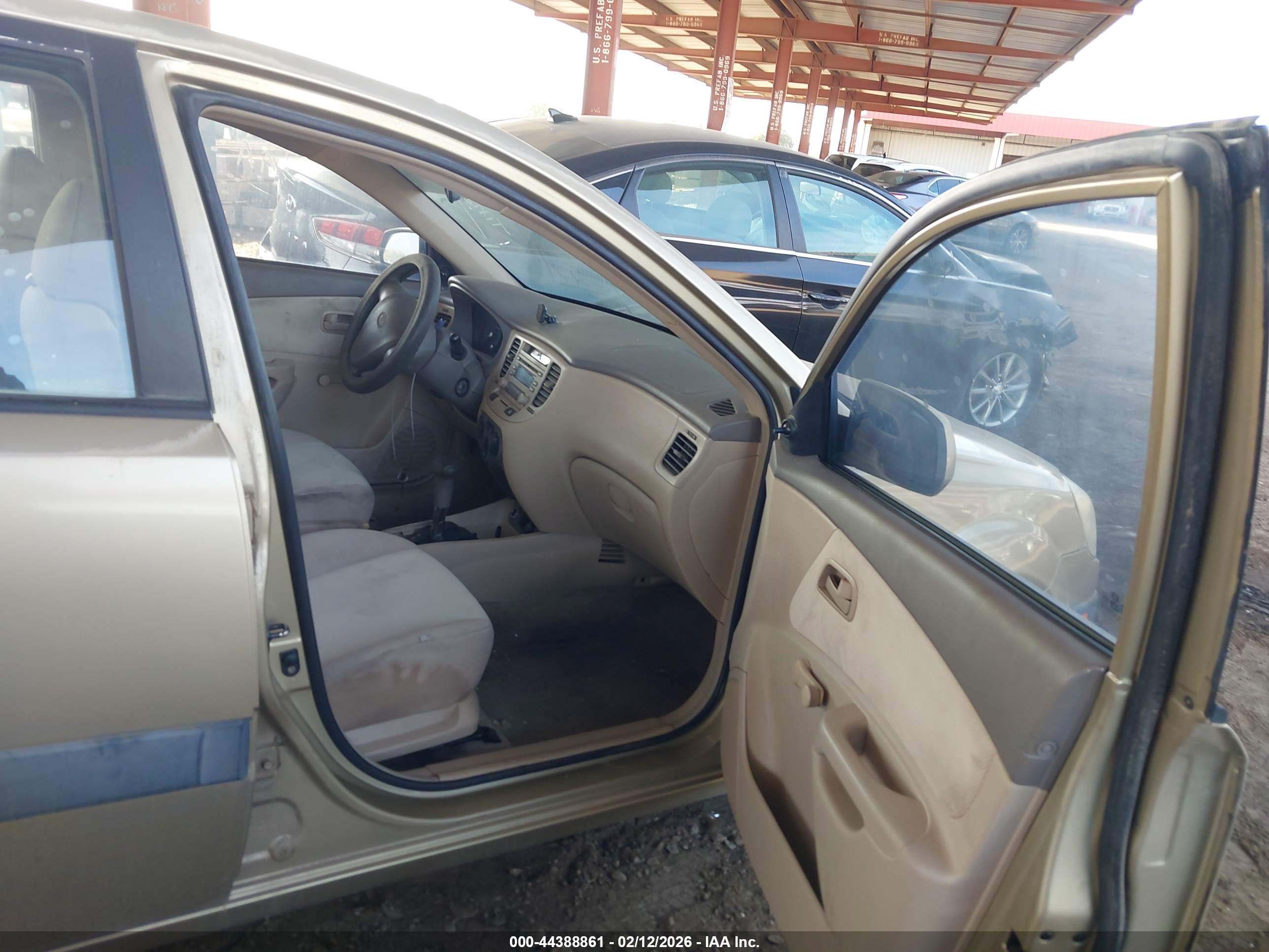 KIA RIO image 5