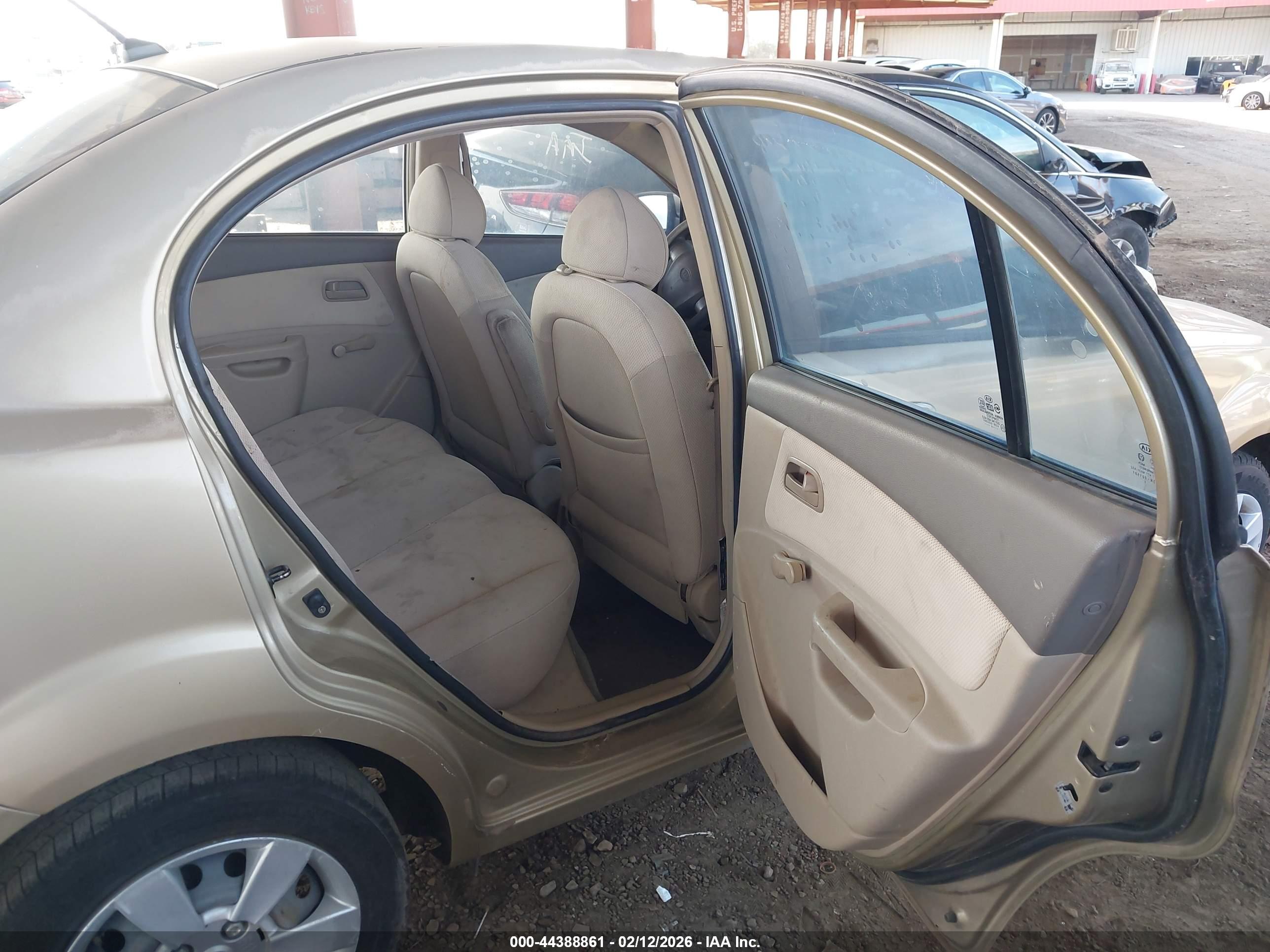KIA RIO image 8