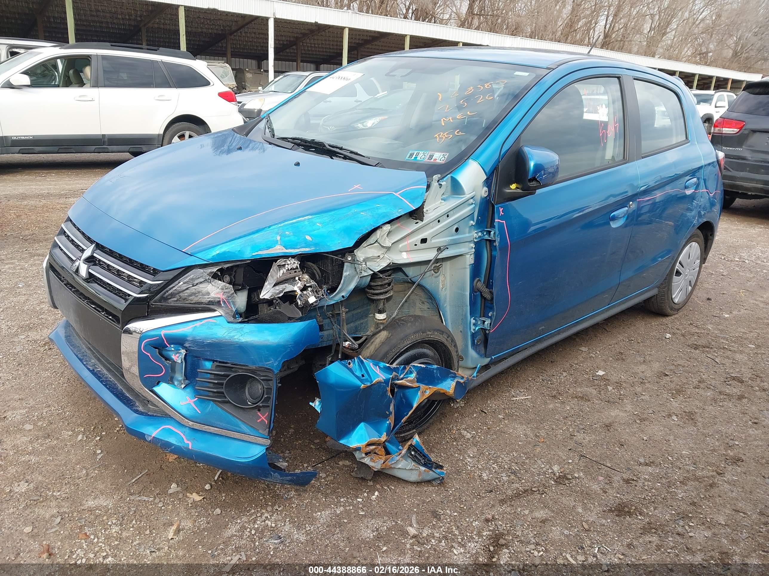 MITSUBISHI MIRAGE image 2
