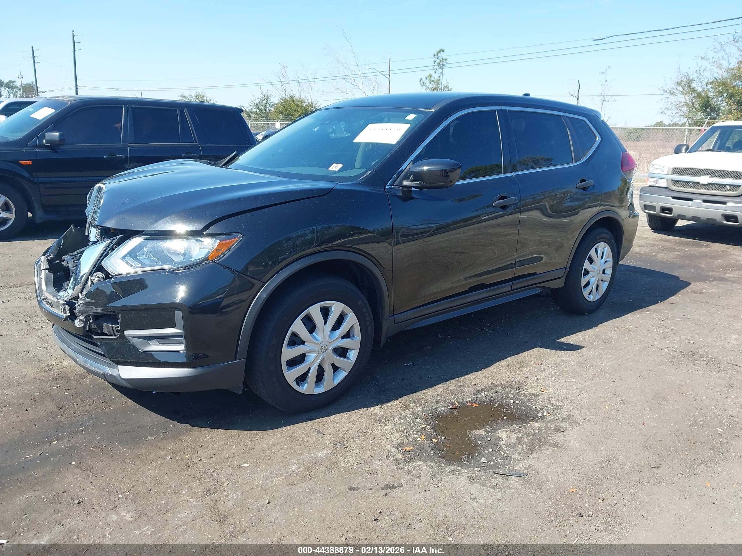 NISSAN ROGUE image 2