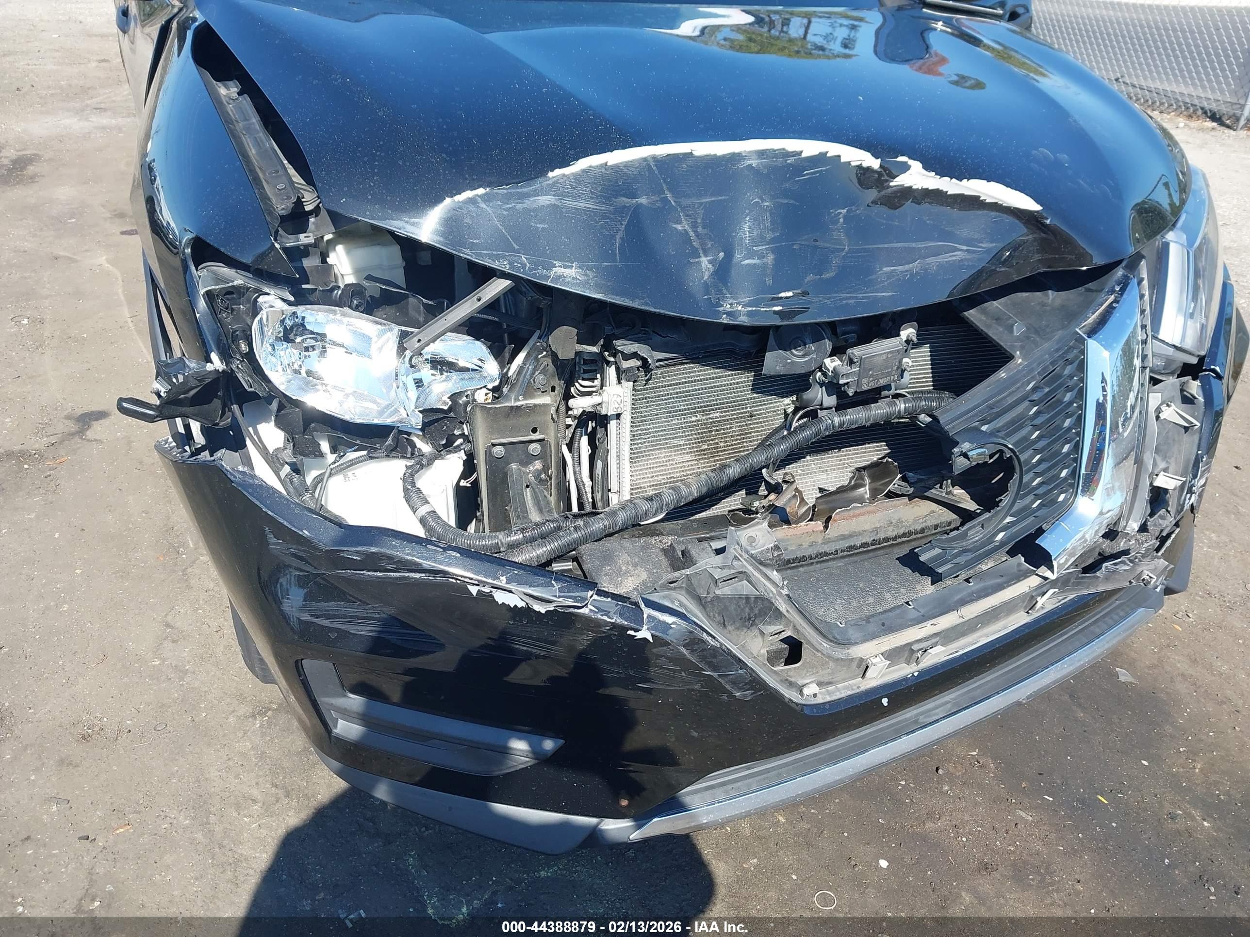 NISSAN ROGUE image 6