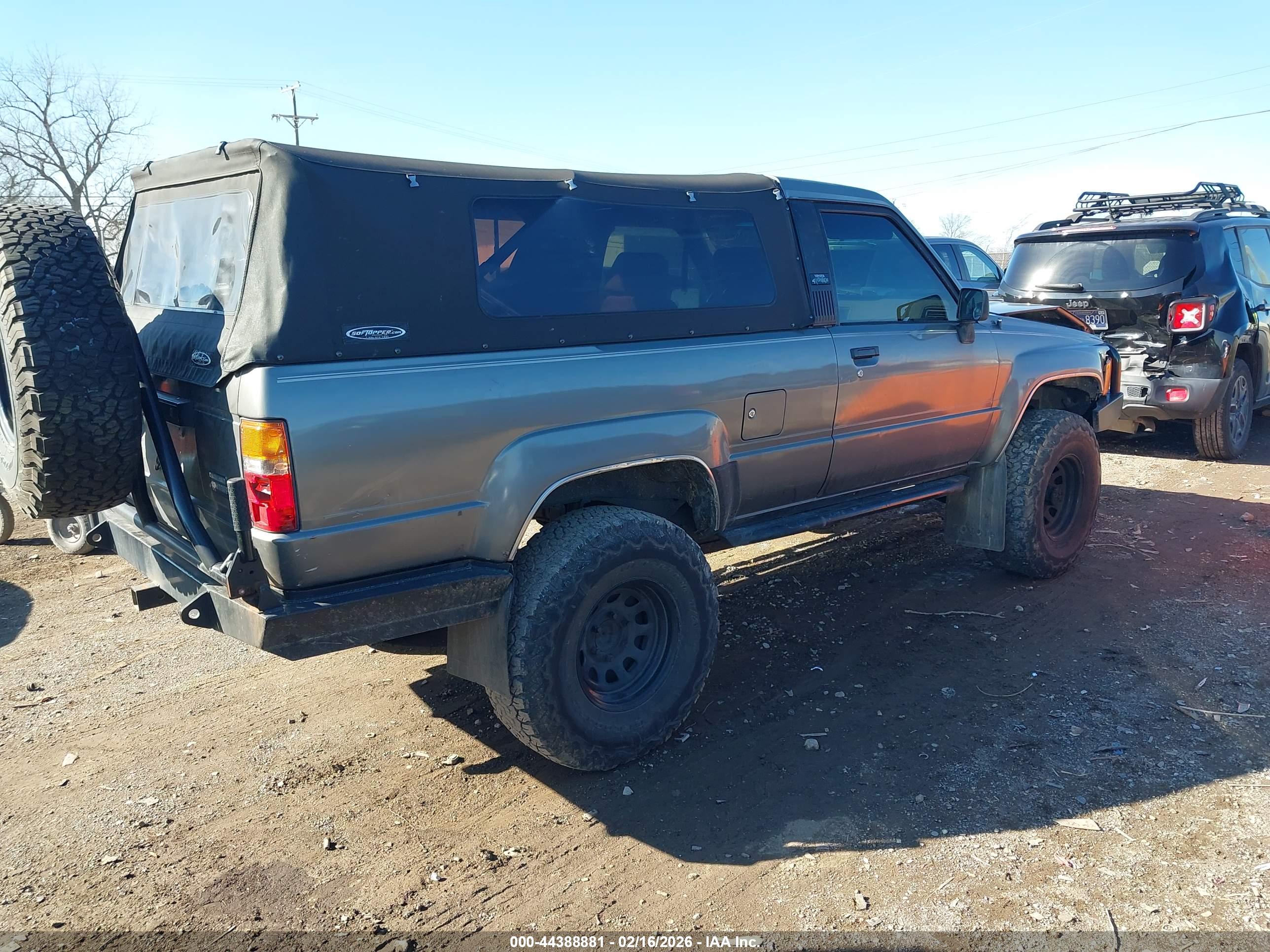 TOYOTA 4RUNNER image 4