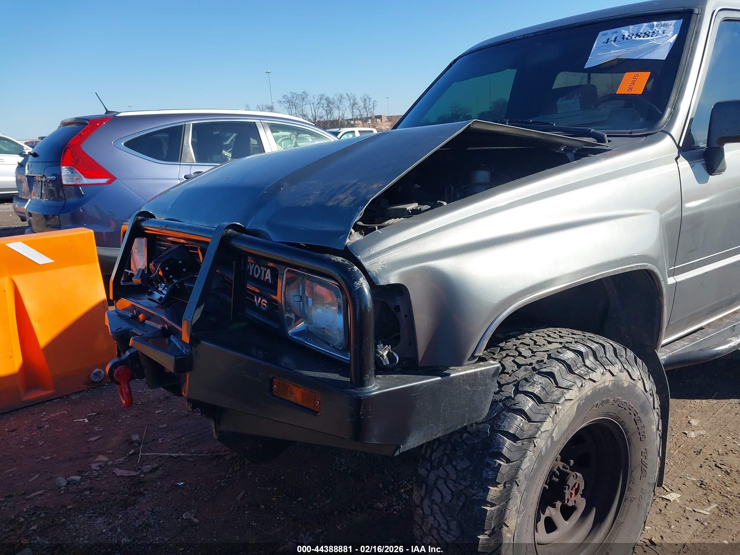 TOYOTA 4RUNNER image 6
