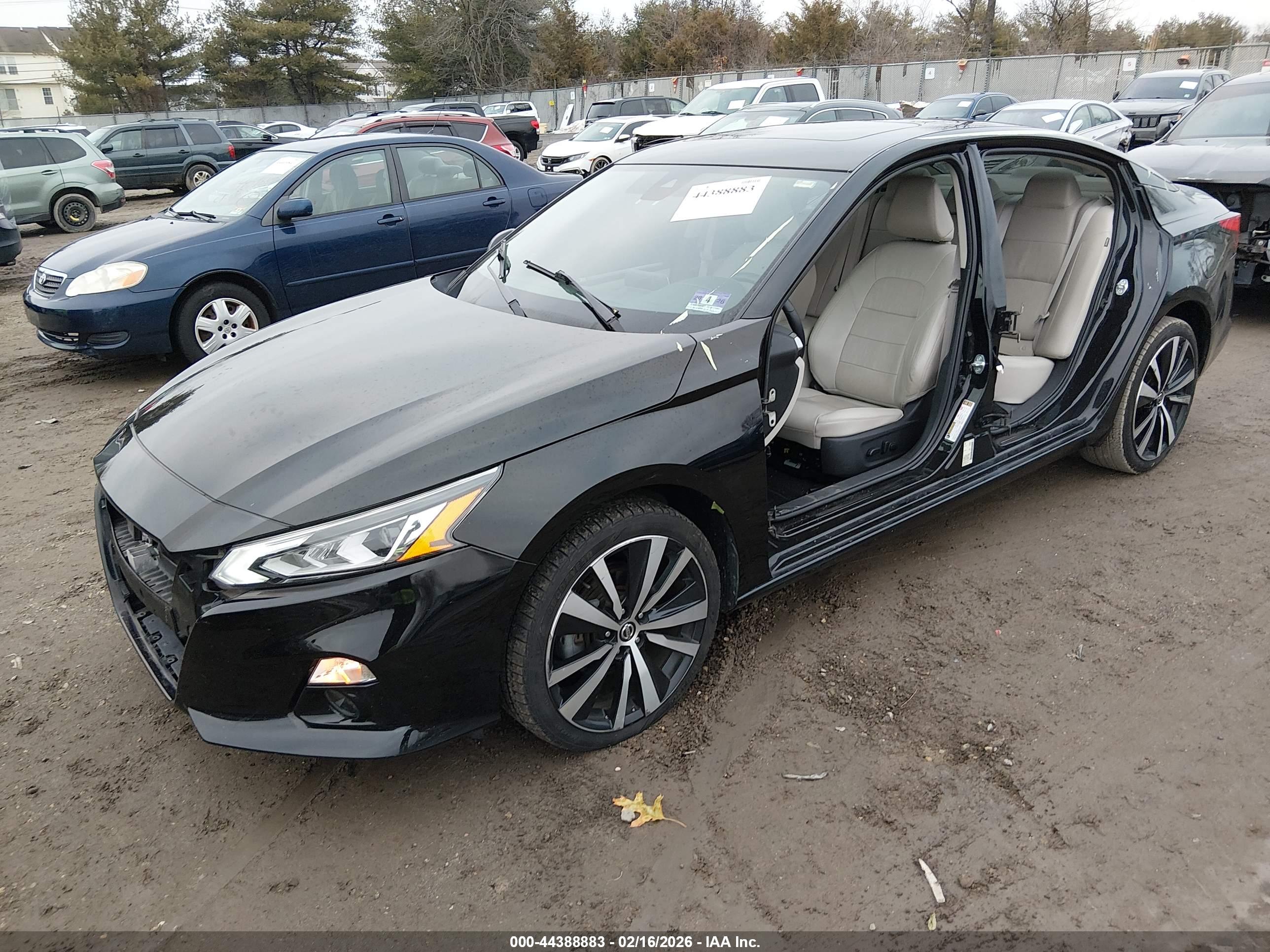 NISSAN ALTIMA image 2