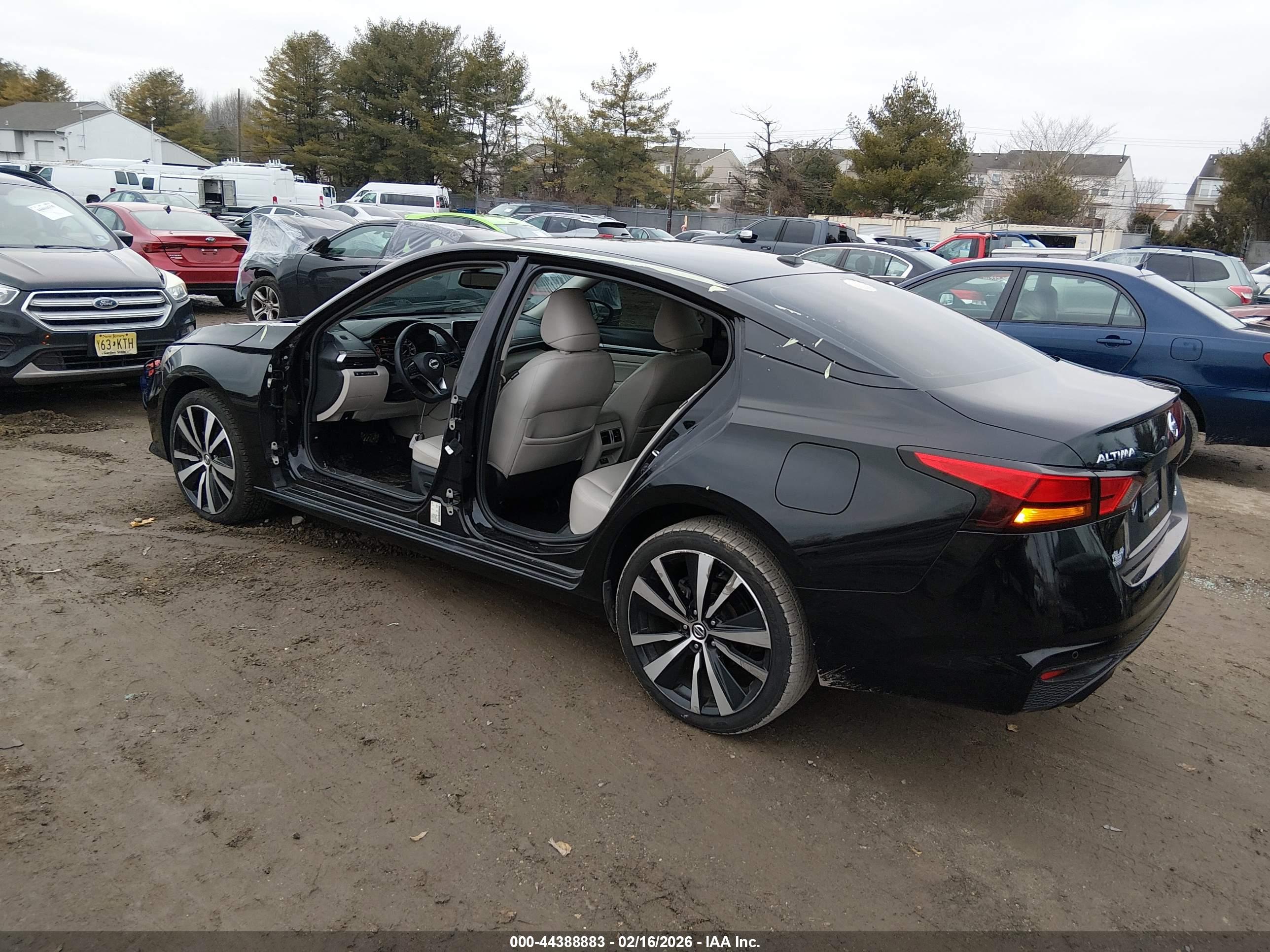 NISSAN ALTIMA image 3