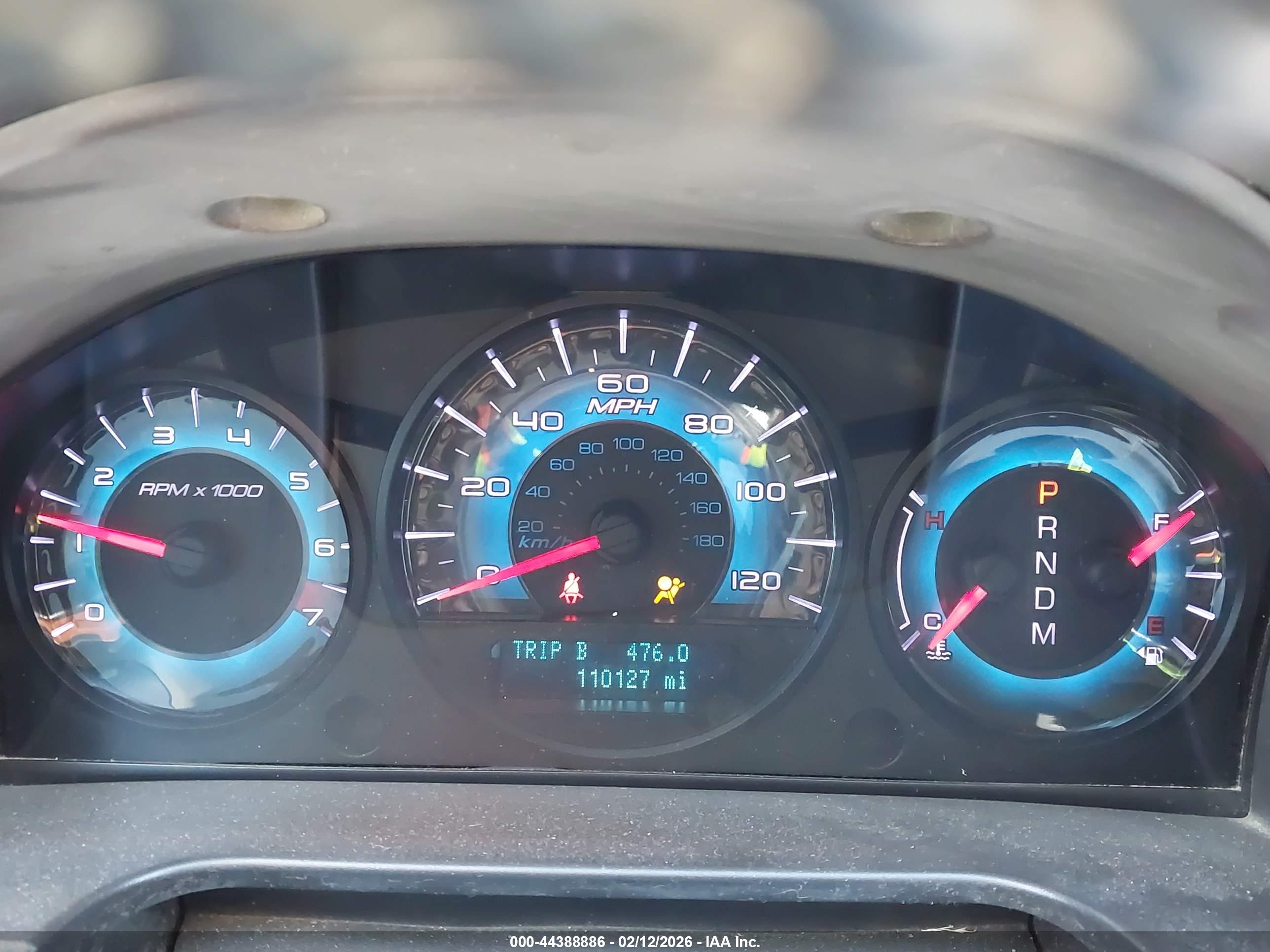 FORD FUSION image 7