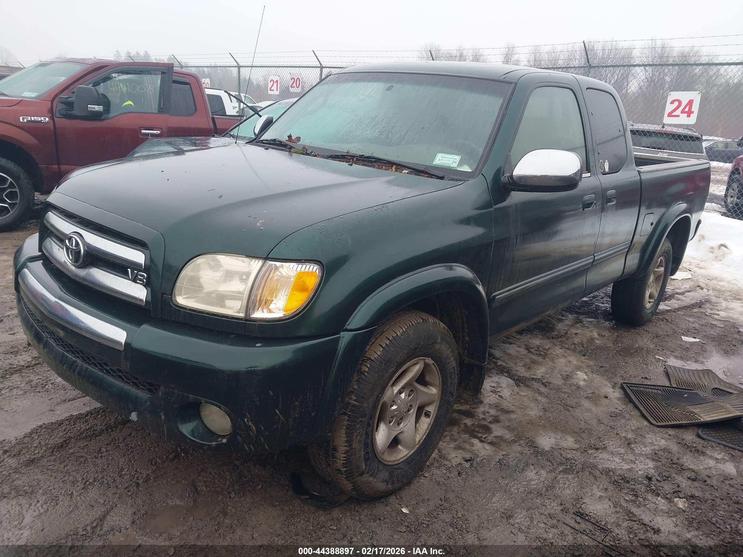 TOYOTA TUNDRA image 2
