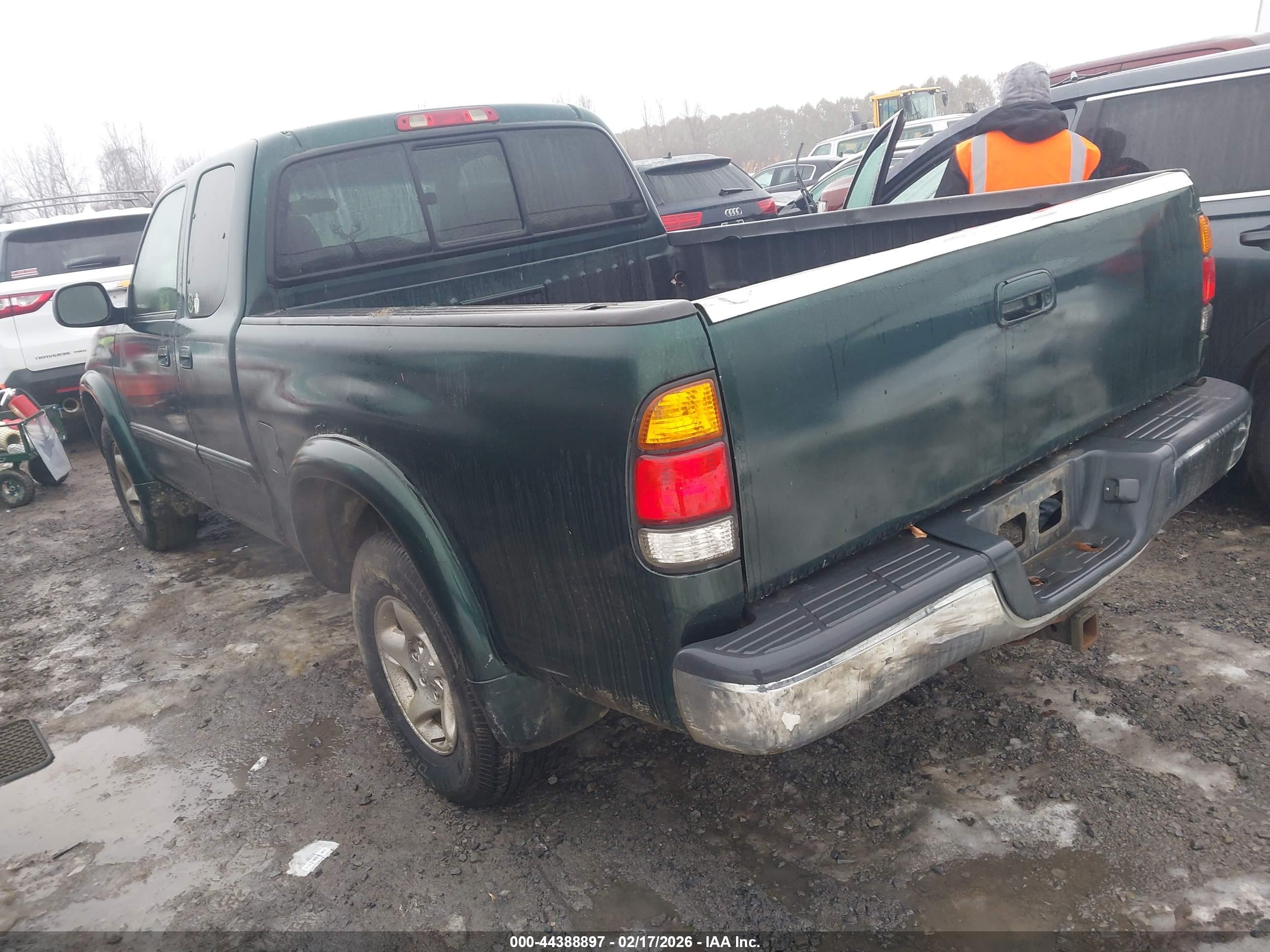 TOYOTA TUNDRA image 3