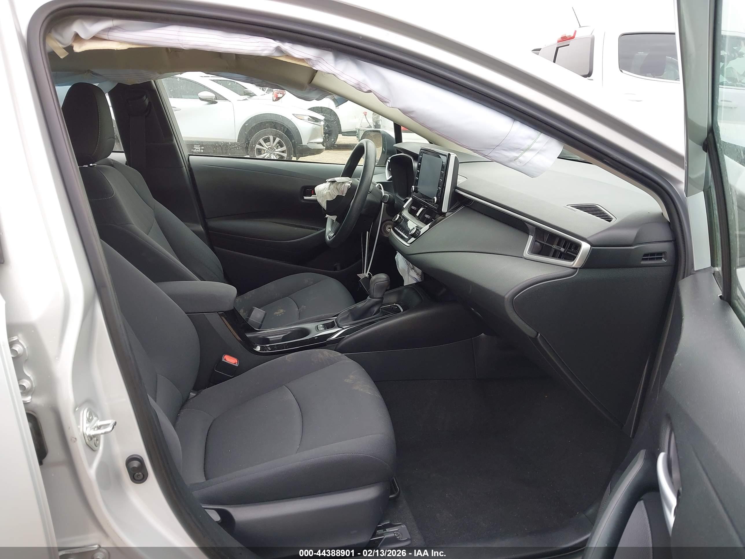 TOYOTA COROLLA image 5