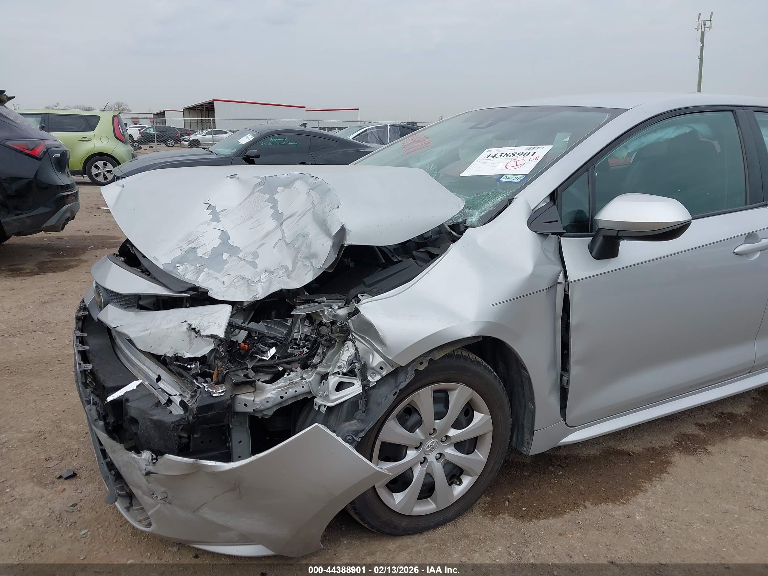 TOYOTA COROLLA image 6