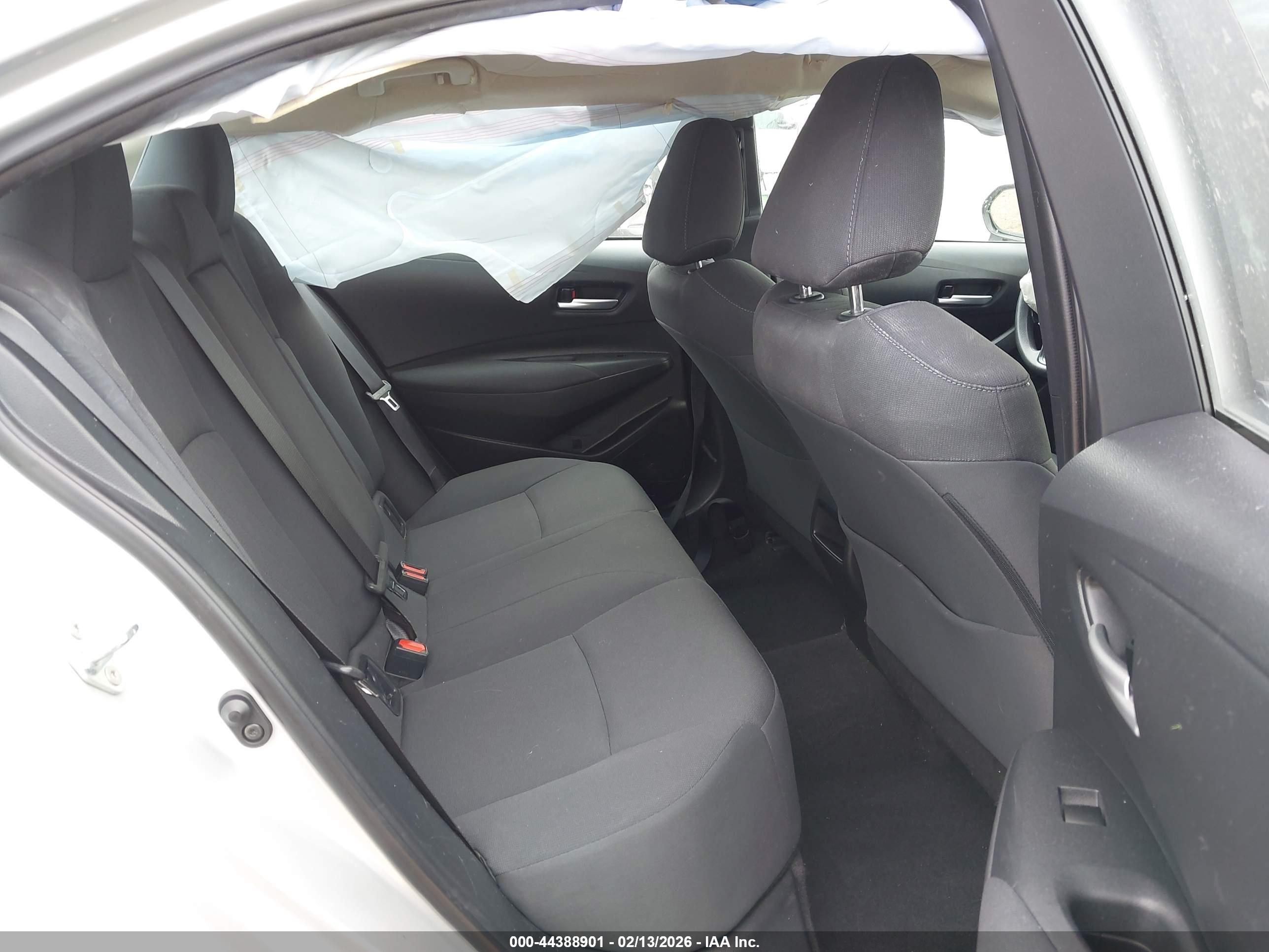 TOYOTA COROLLA image 8