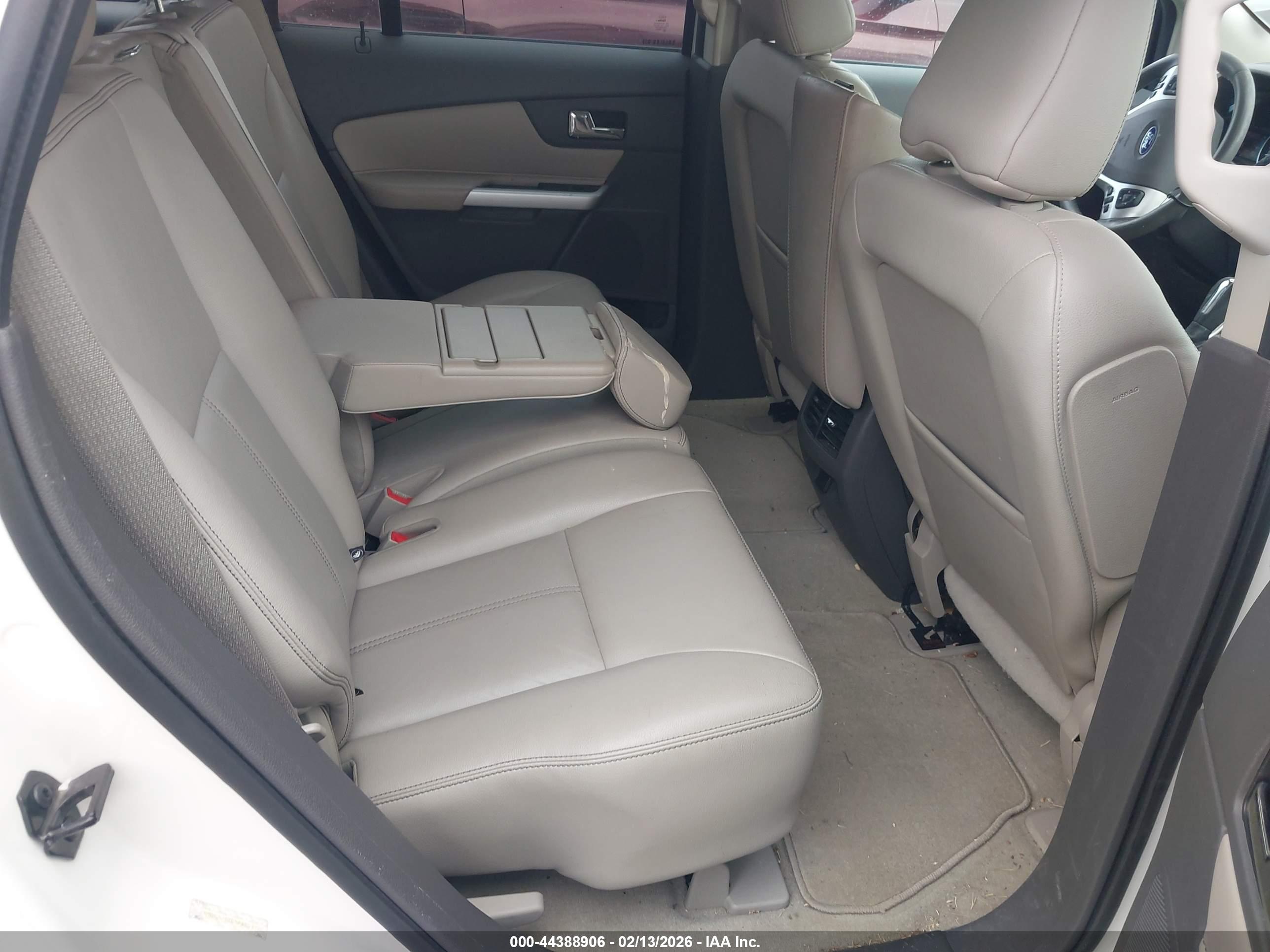 FORD EDGE image 8