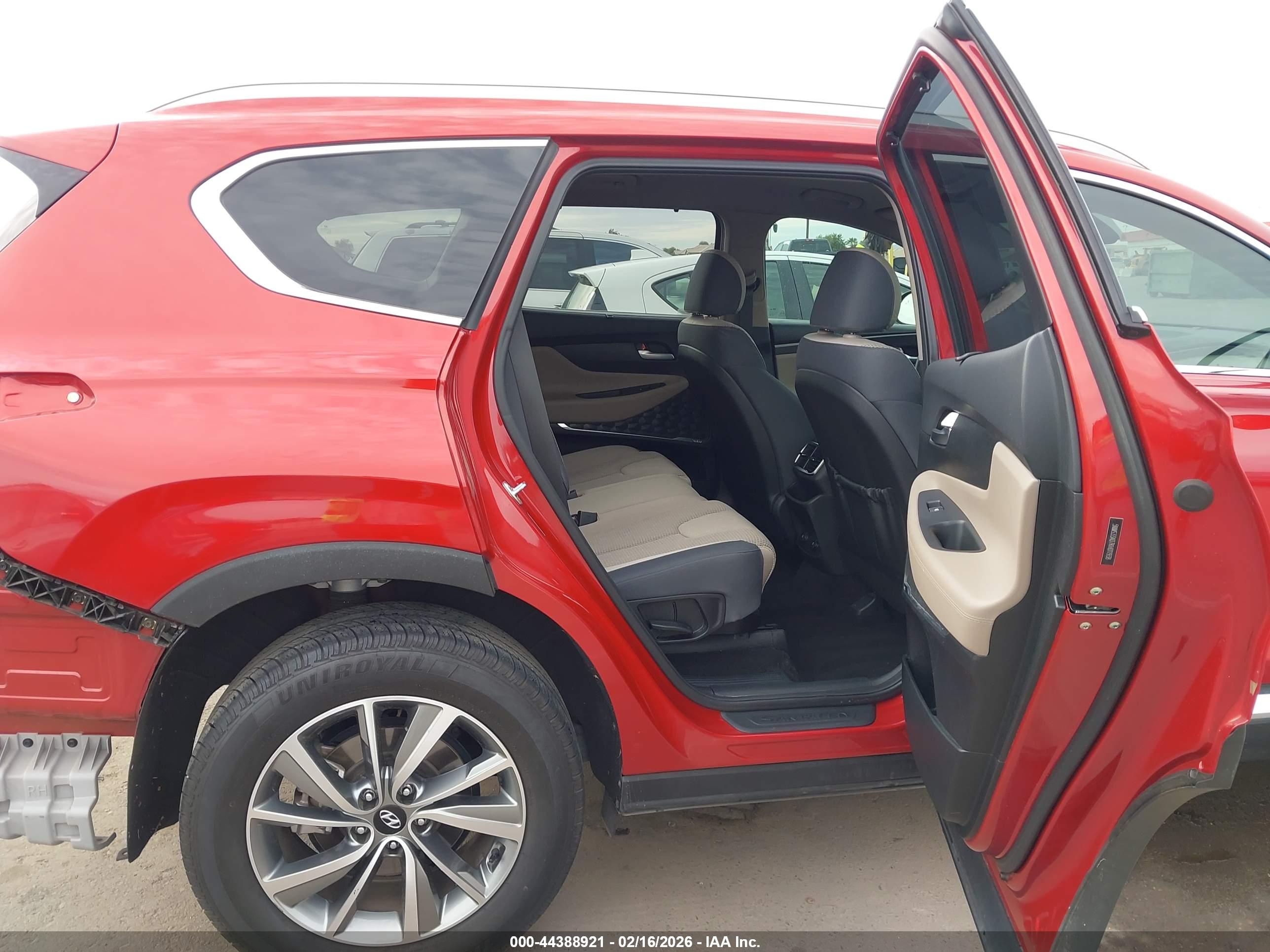 HYUNDAI SANTA image 8
