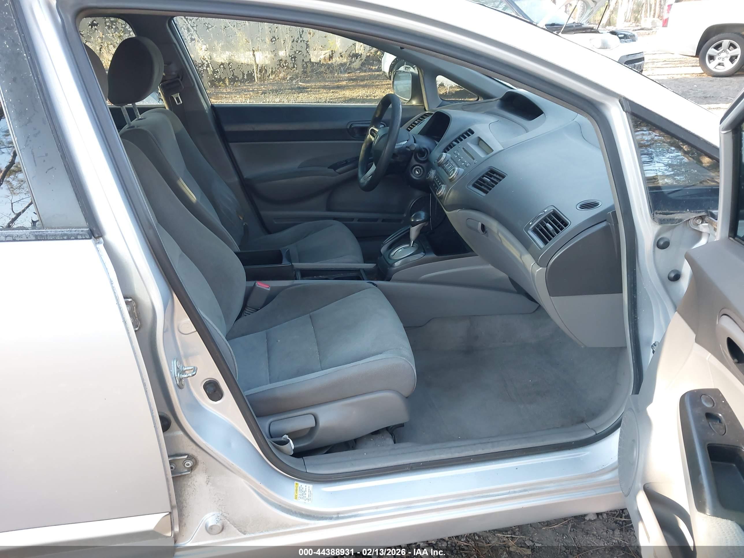 HONDA CIVIC image 5