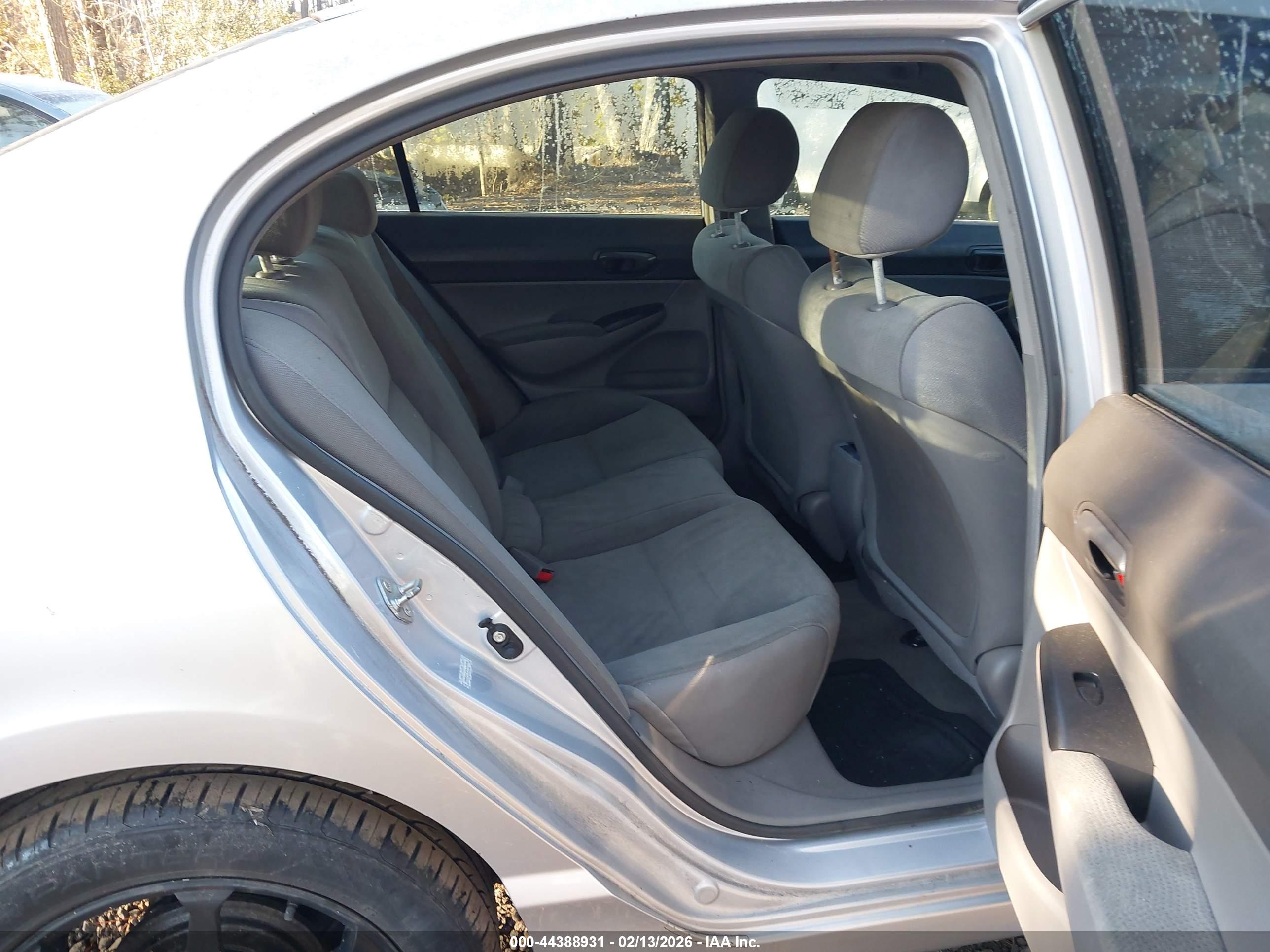 HONDA CIVIC image 8