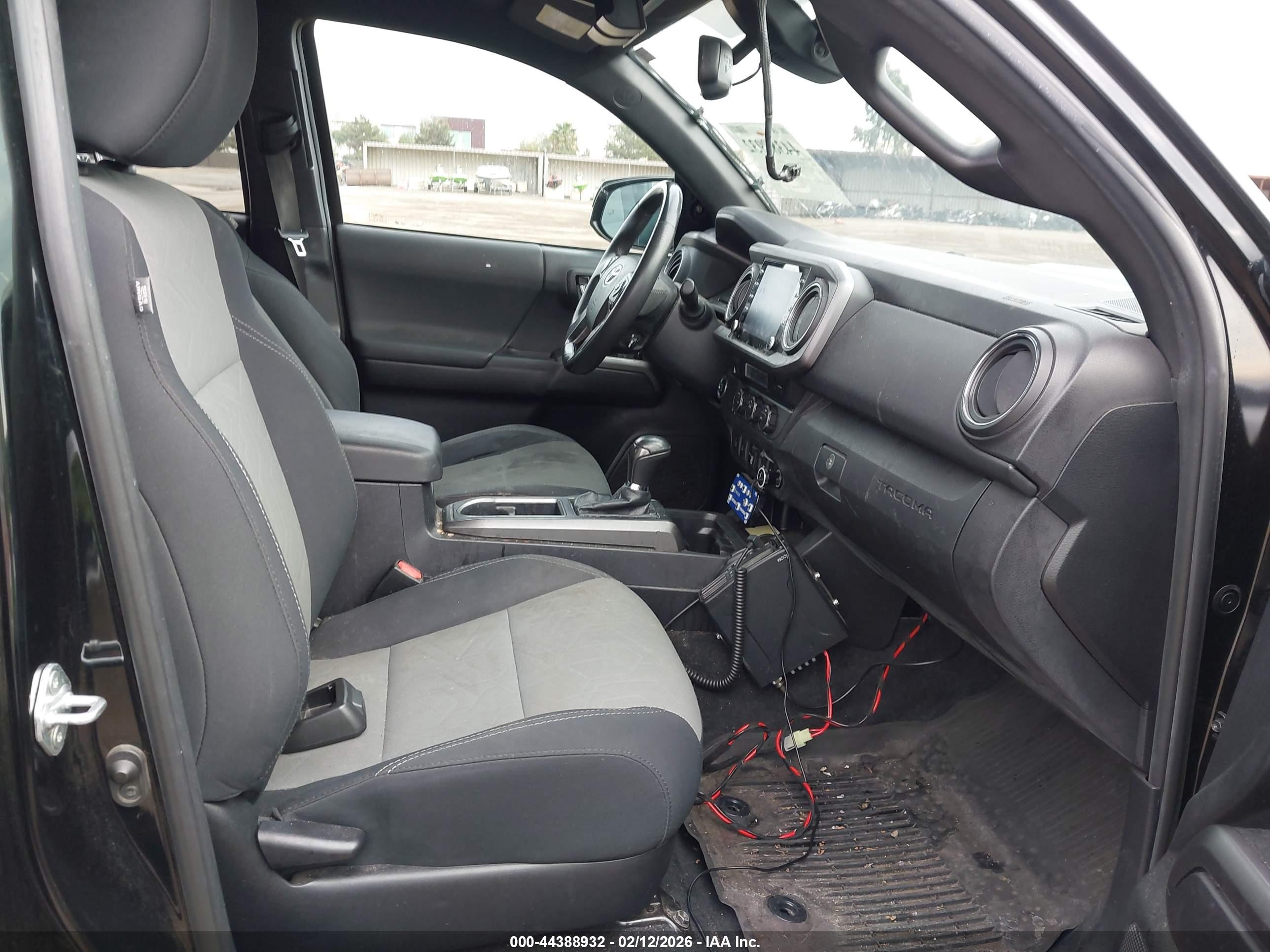 TOYOTA TACOMA image 5