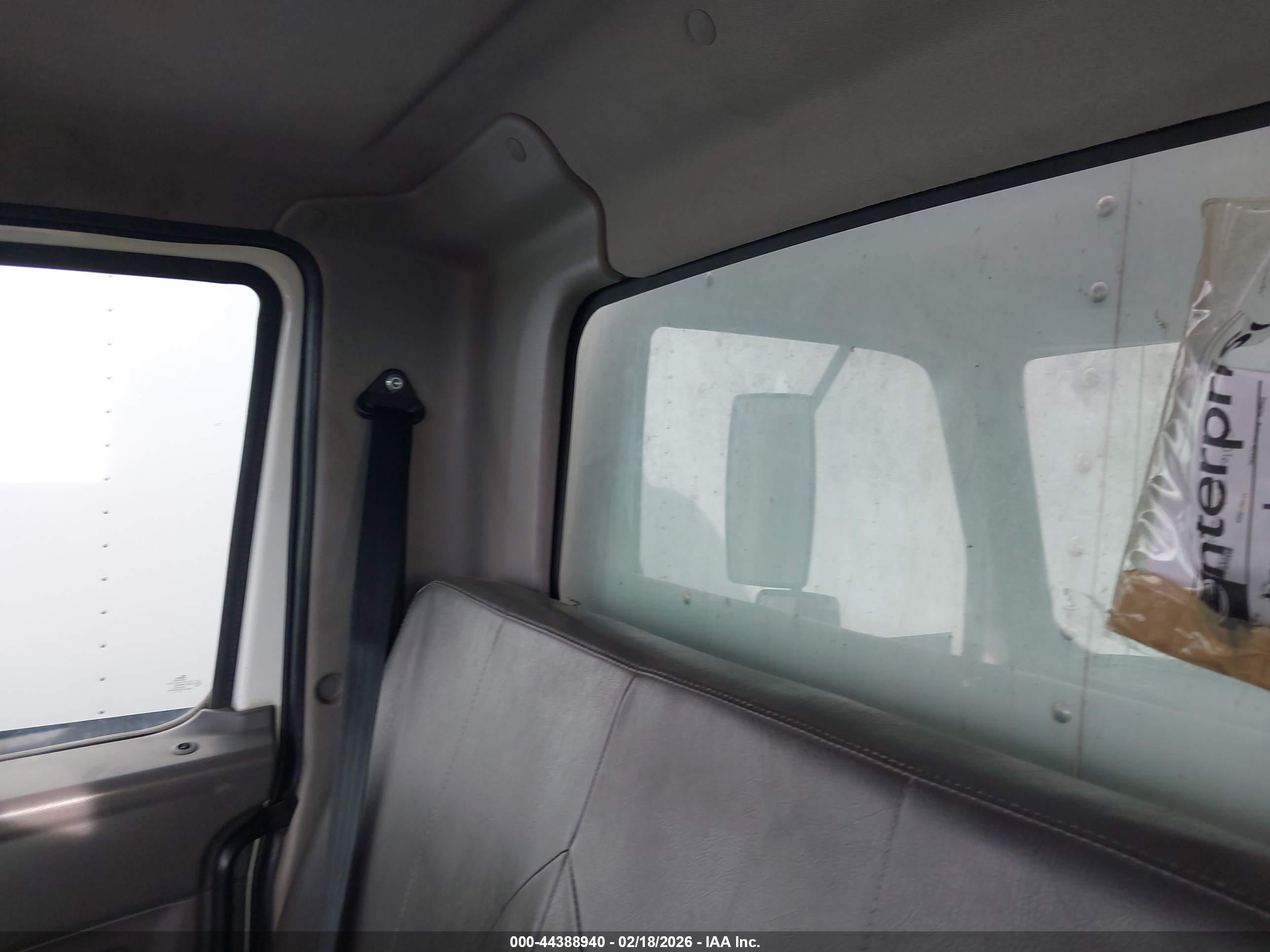 INTERNATIONAL MV image 7