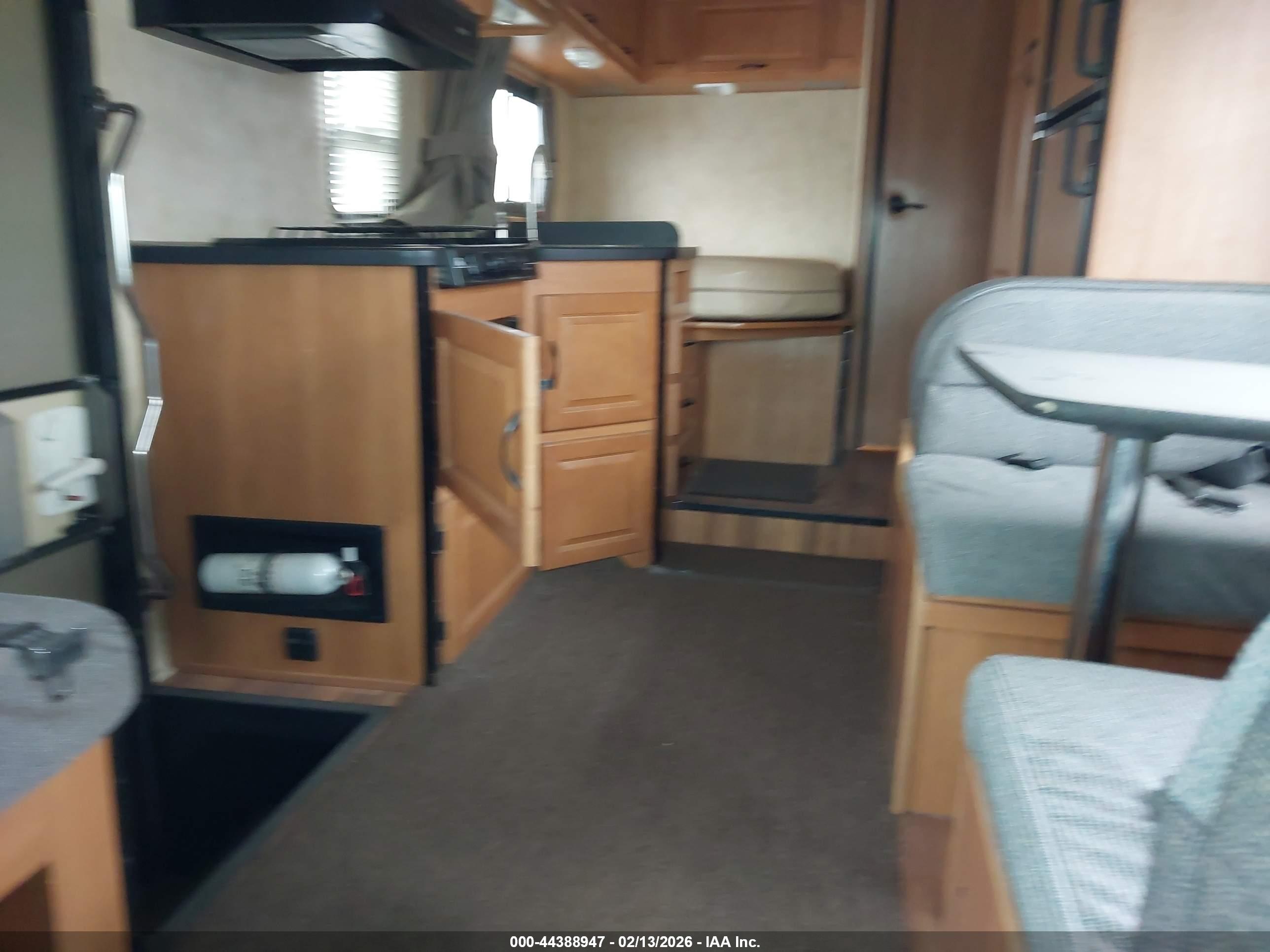 FORD E-350 image 8
