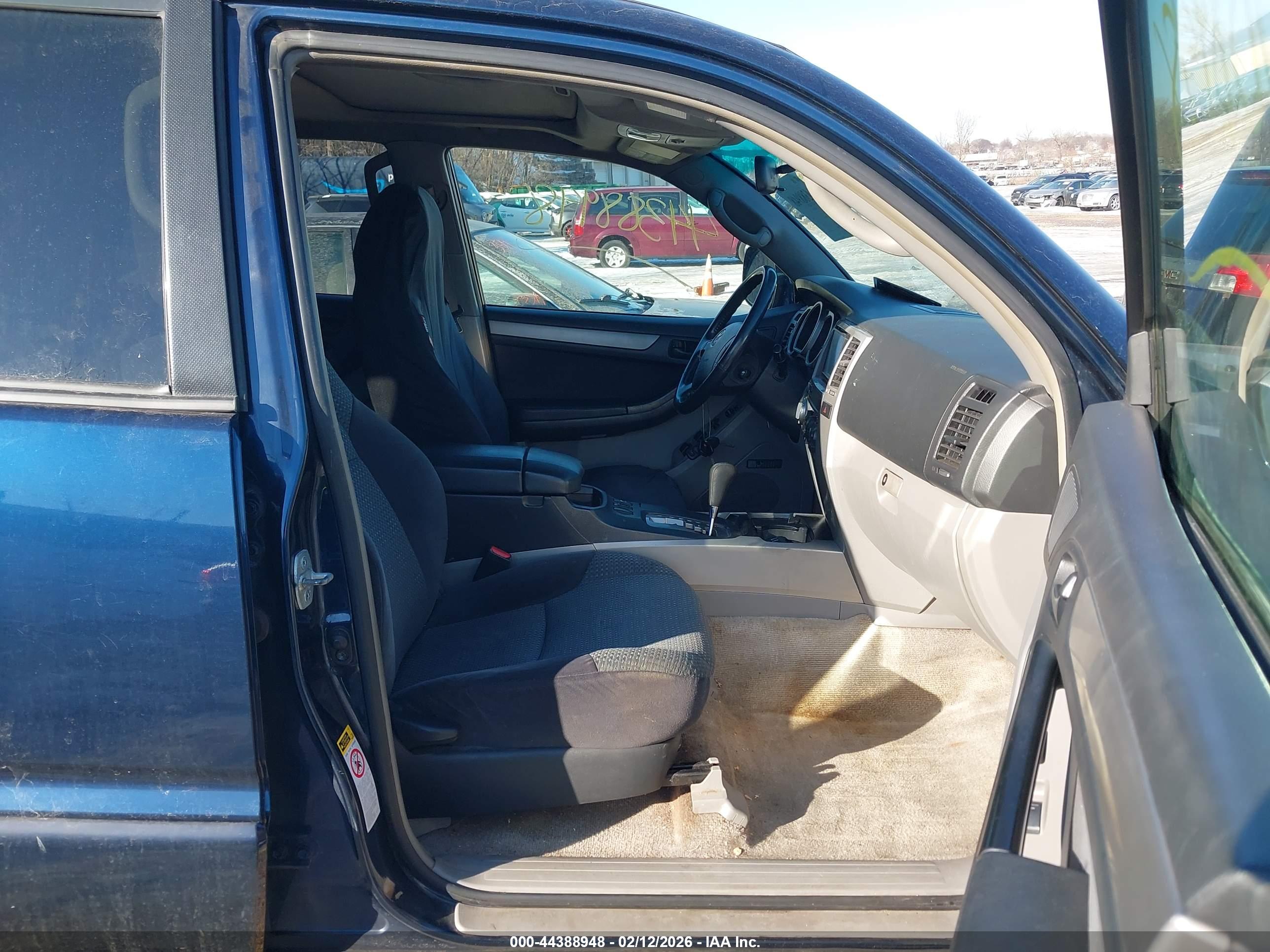 TOYOTA 4RUNNER image 5