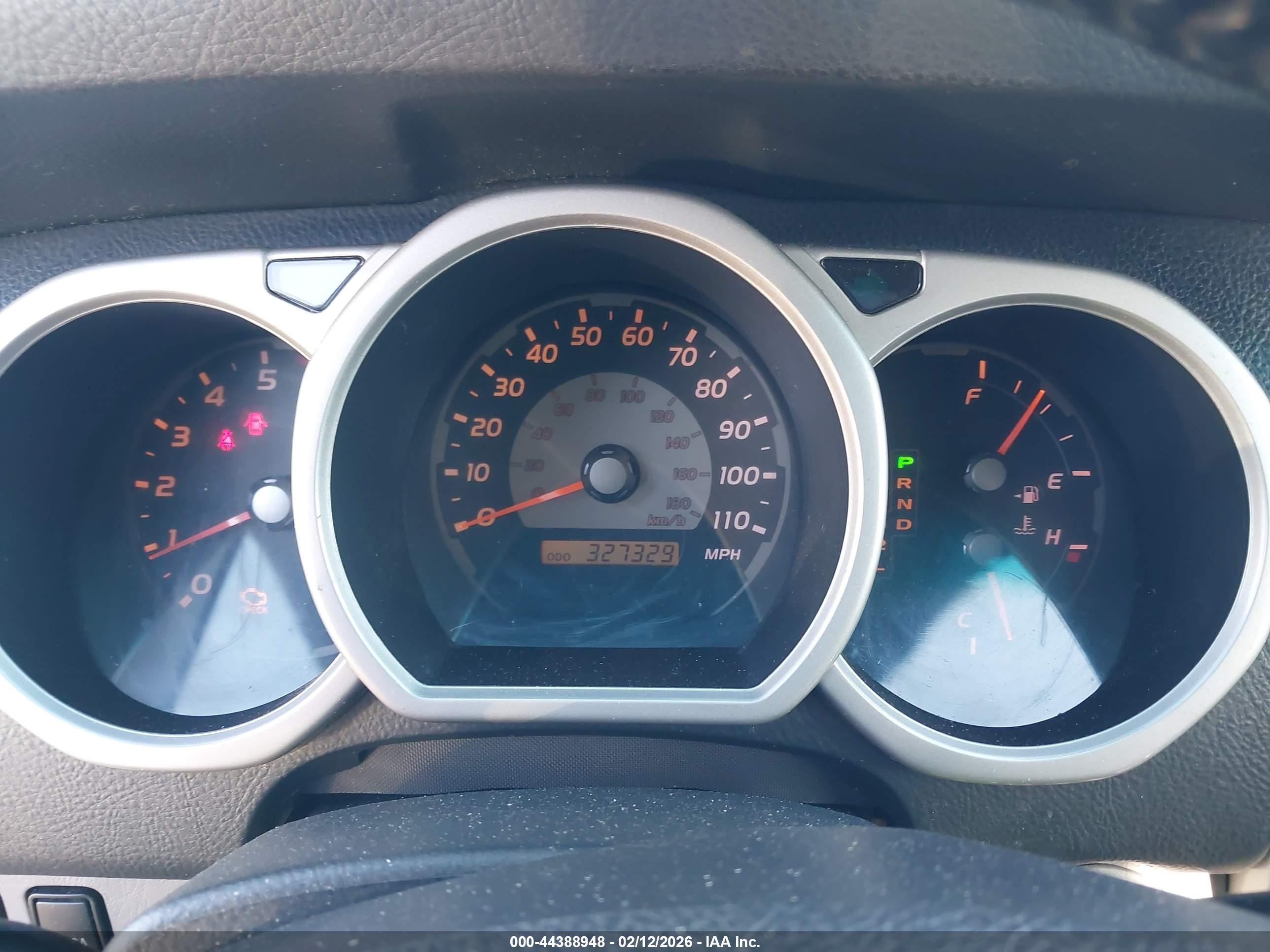 TOYOTA 4RUNNER image 7