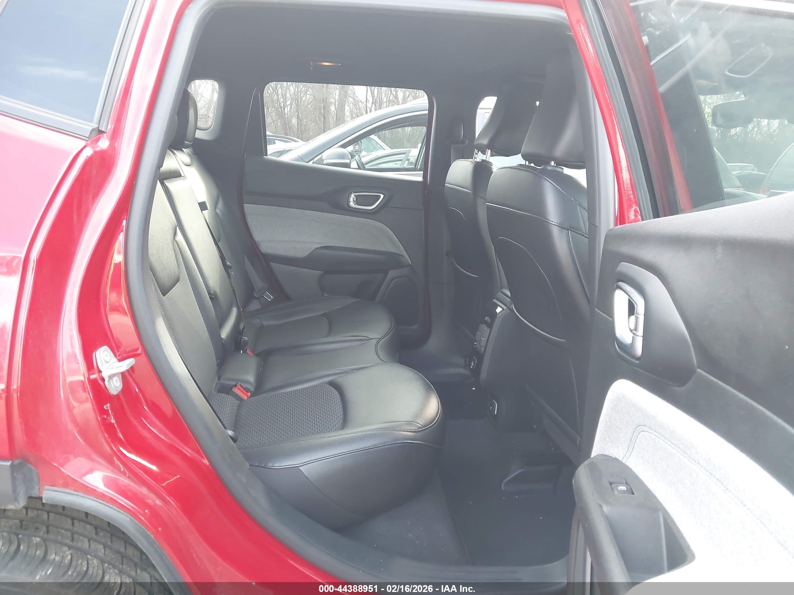 JEEP COMPASS image 8