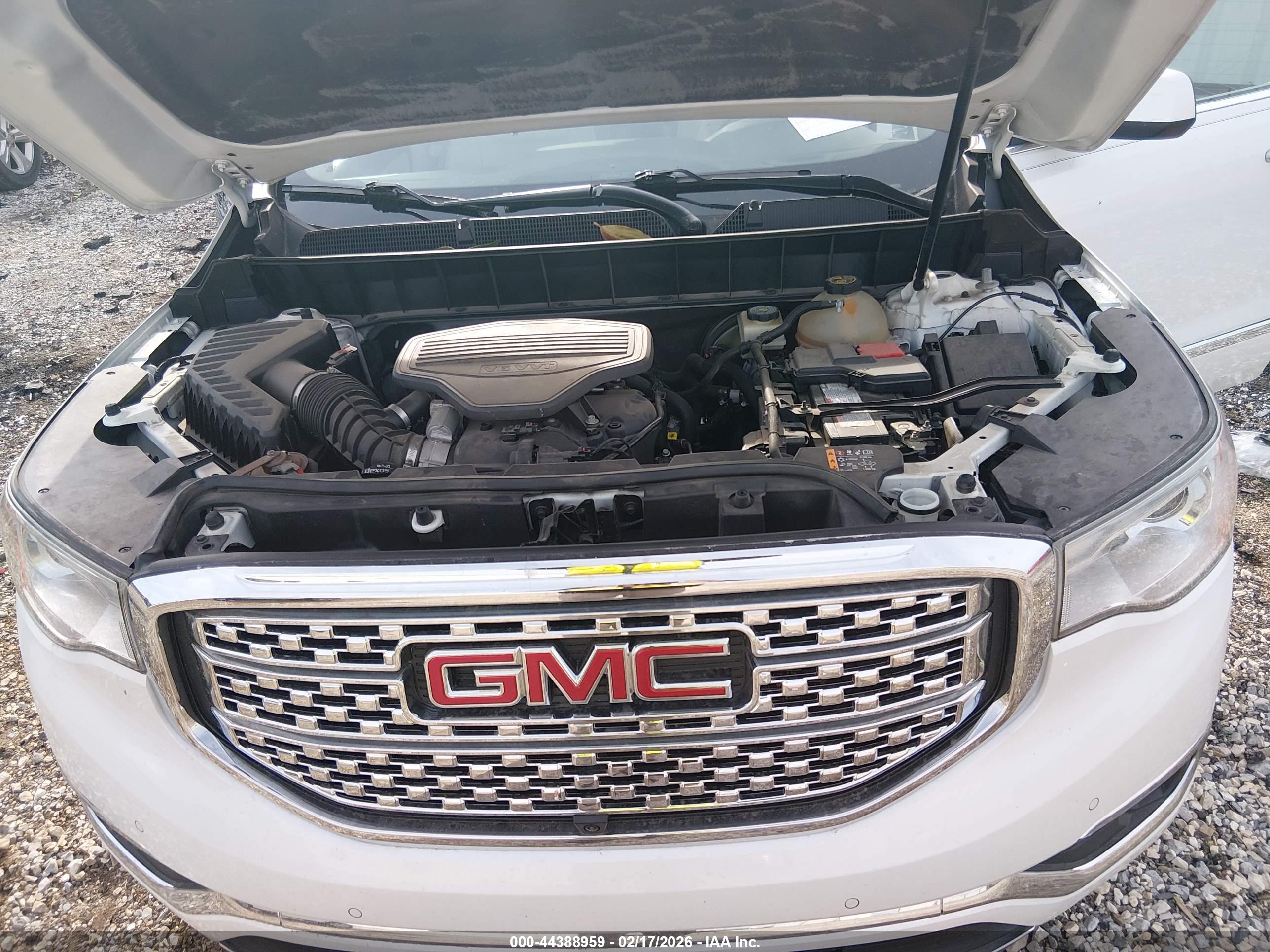 GMC ACADIA image 10