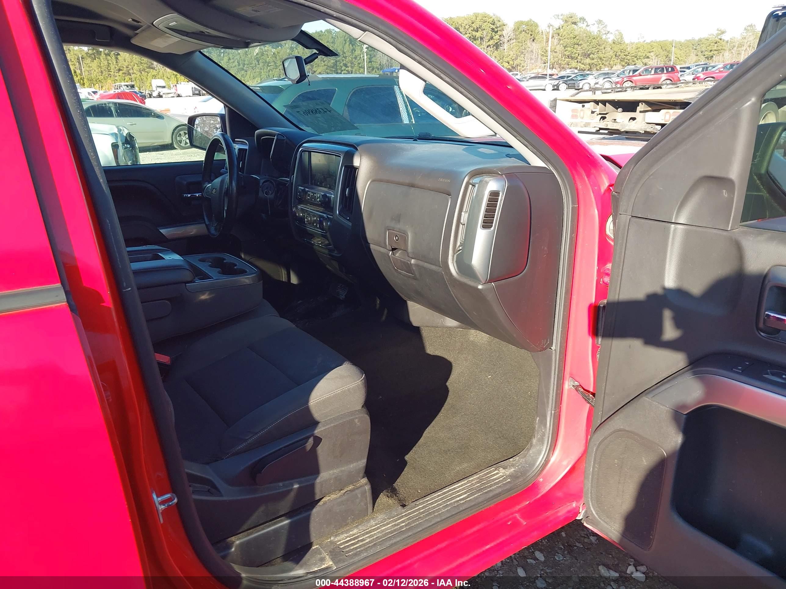 CHEVROLET SILVERADO image 5