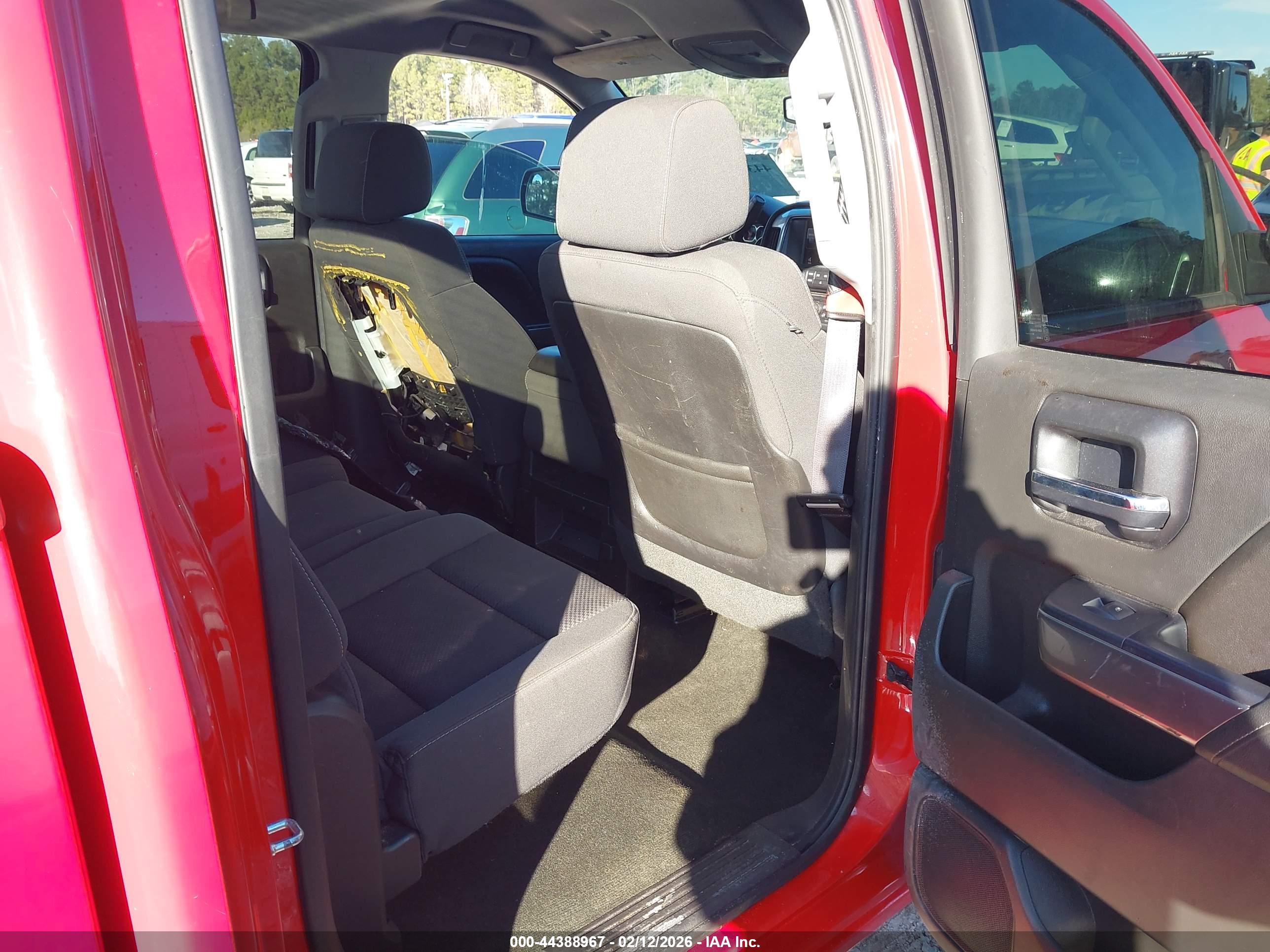 CHEVROLET SILVERADO image 8