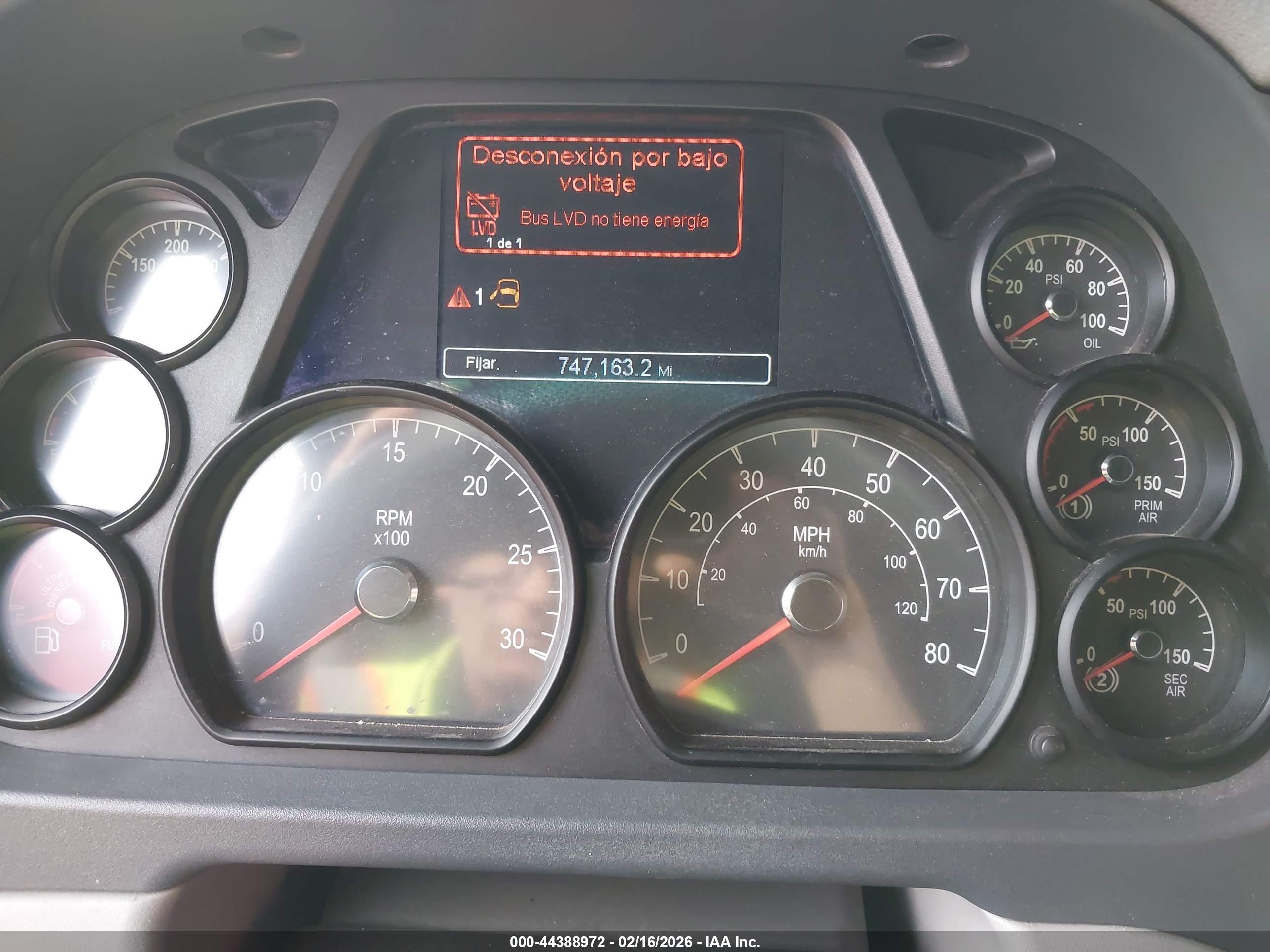 PETERBILT 579 image 6
