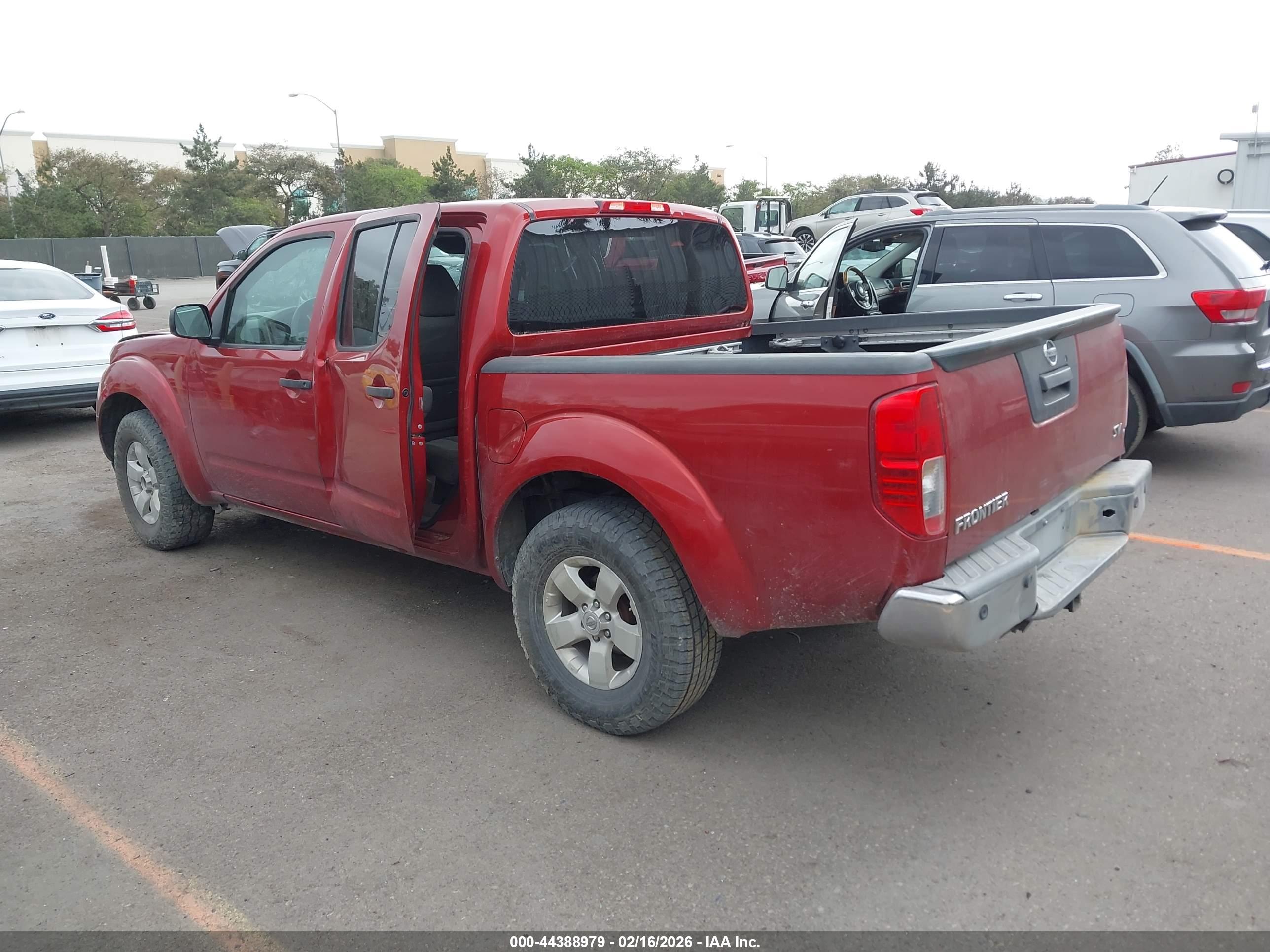 NISSAN FRONTIER image 3