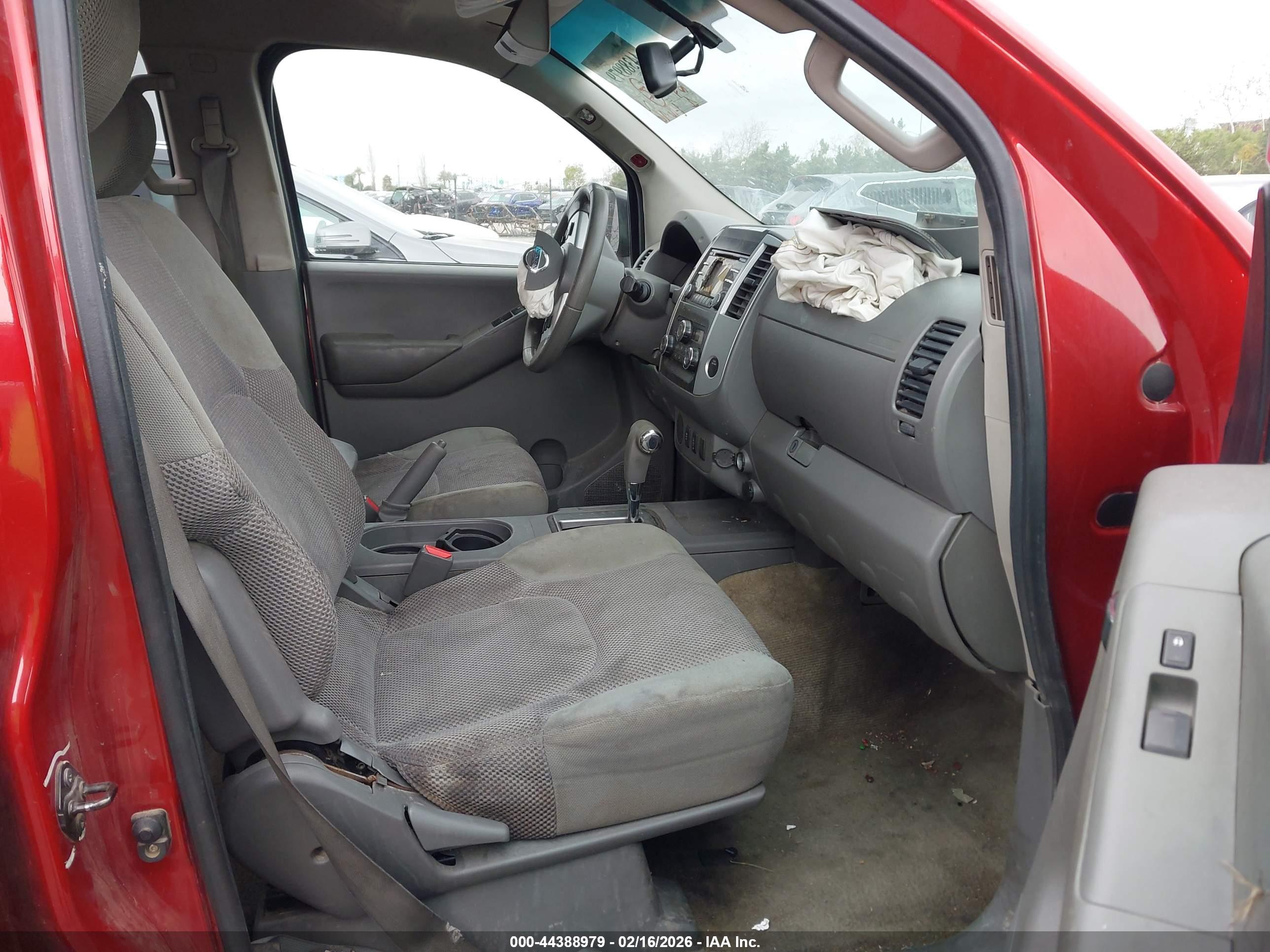 NISSAN FRONTIER image 5