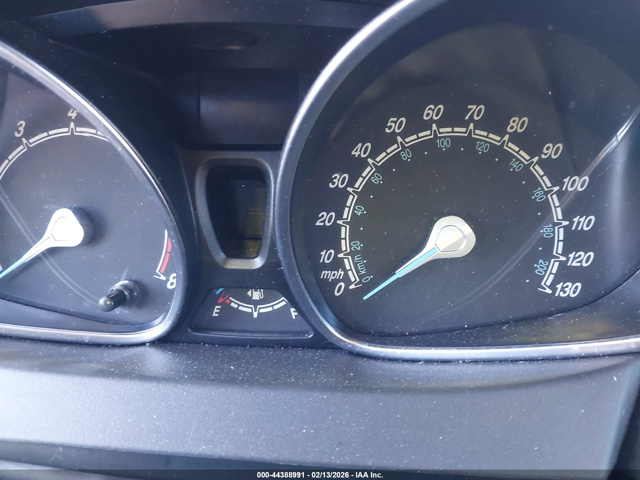 FORD FIESTA image 7