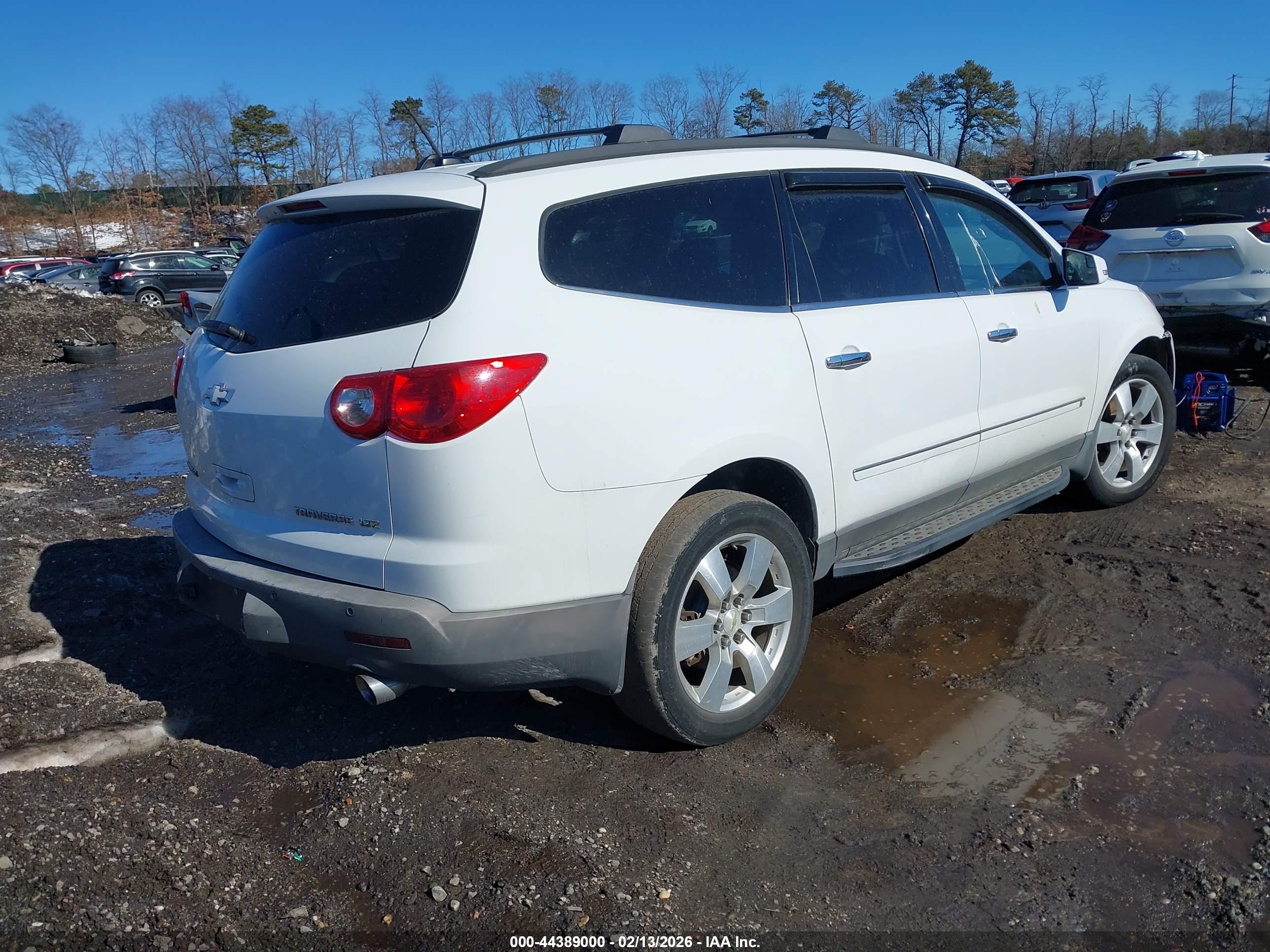 CHEVROLET TRAVERSE image 4