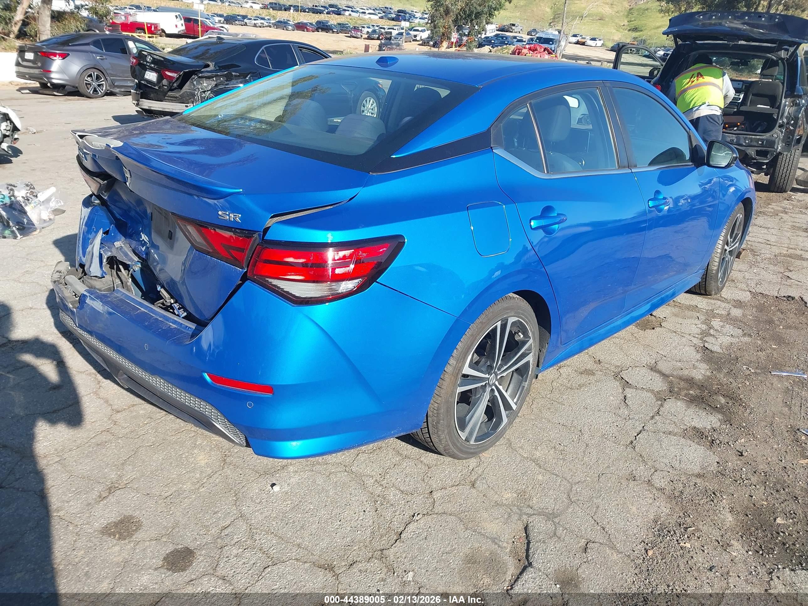 NISSAN SENTRA image 4