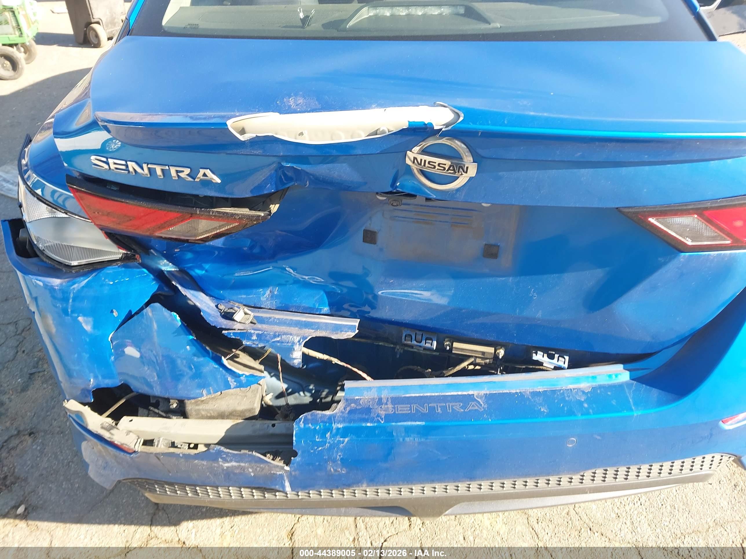NISSAN SENTRA image 6