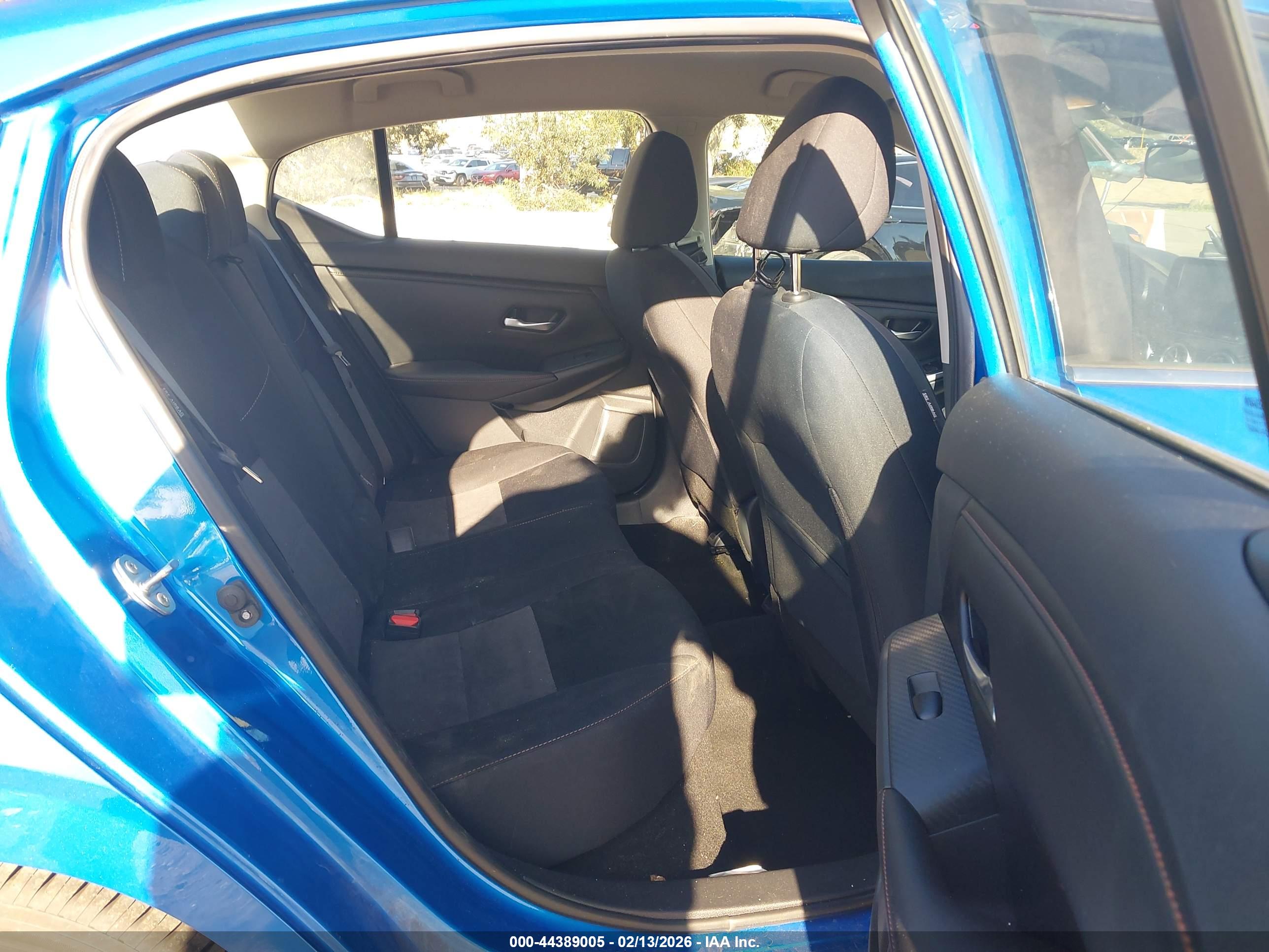 NISSAN SENTRA image 8