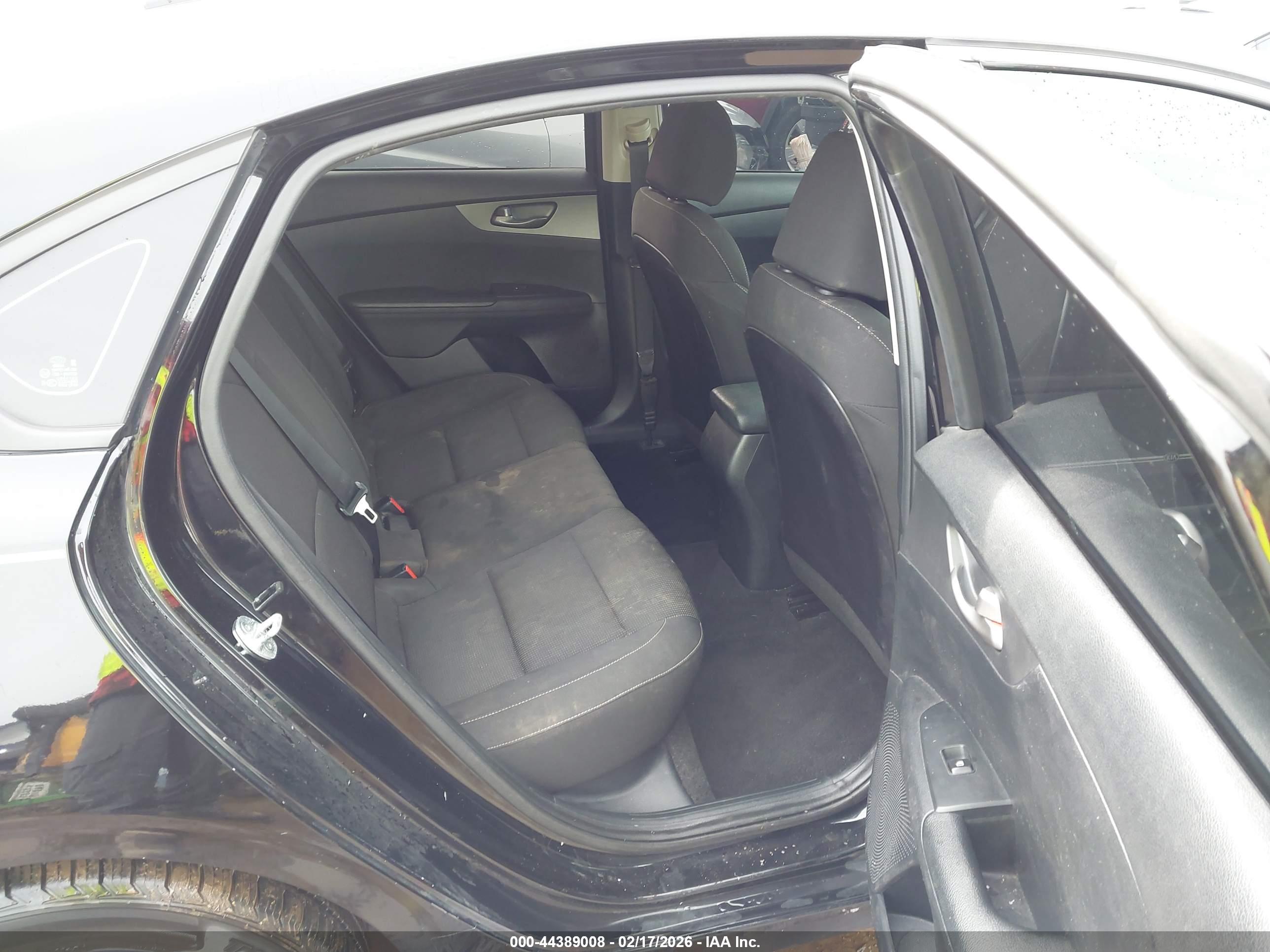 KIA FORTE image 8