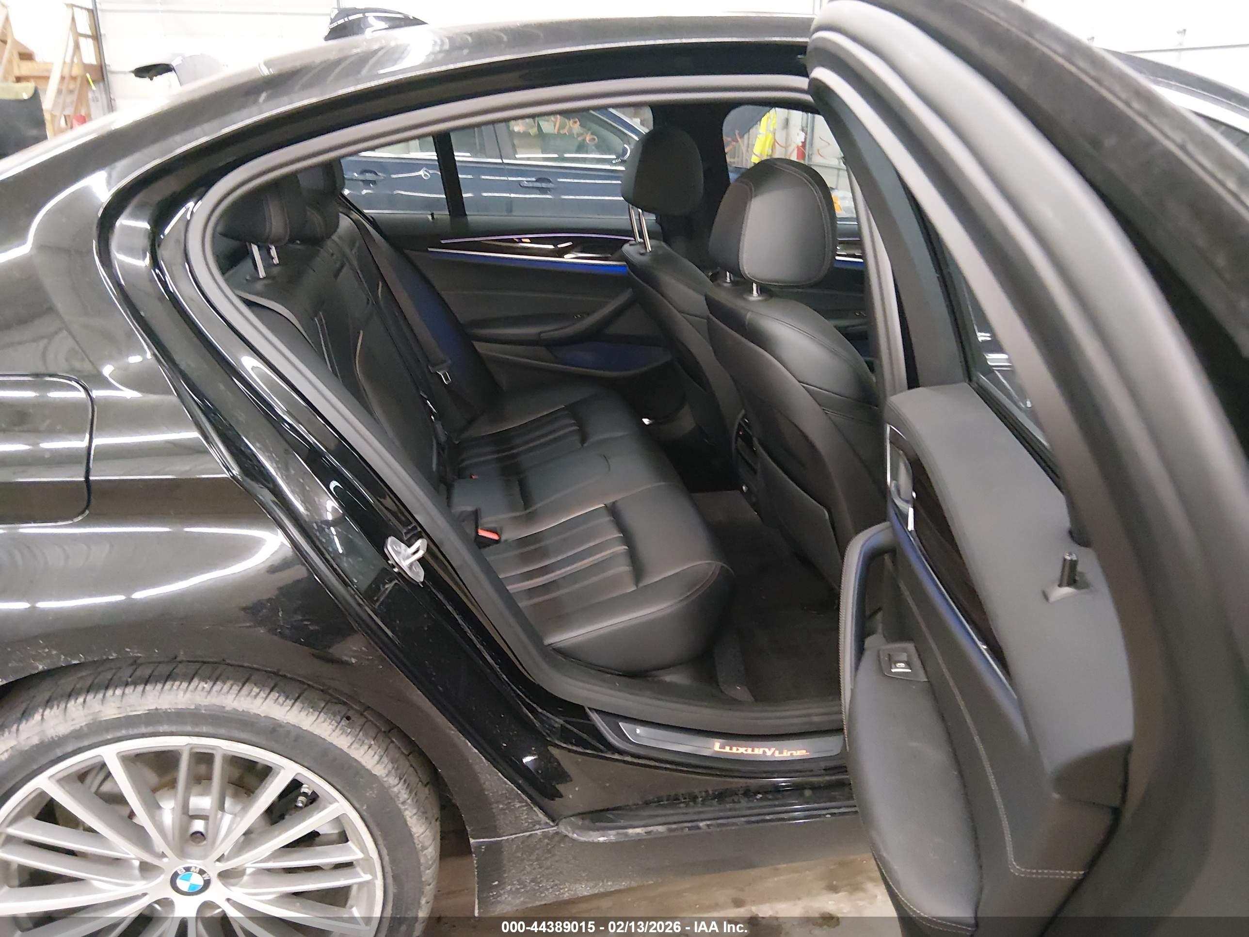BMW 530I image 8