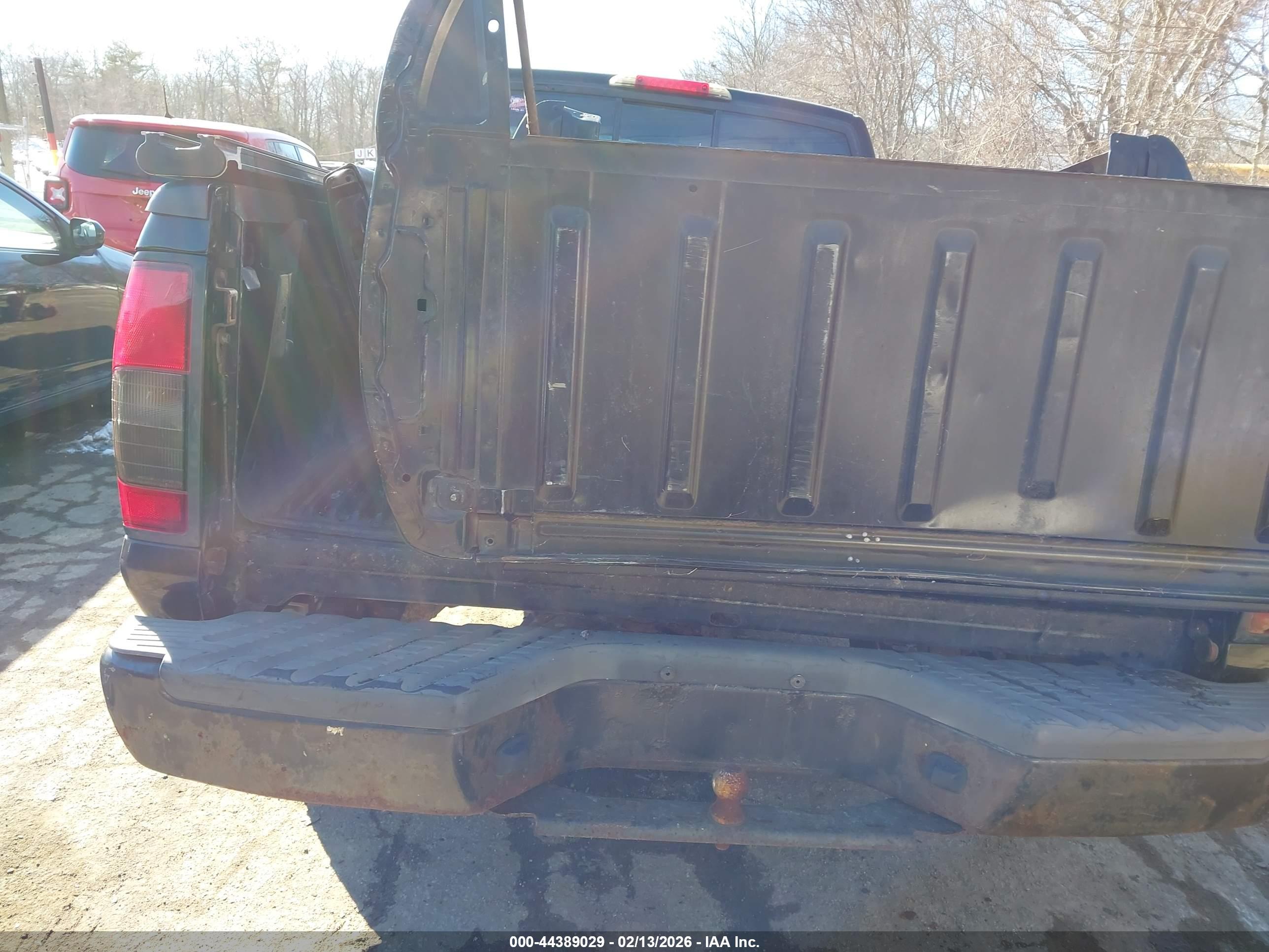 NISSAN FRONTIER image 6