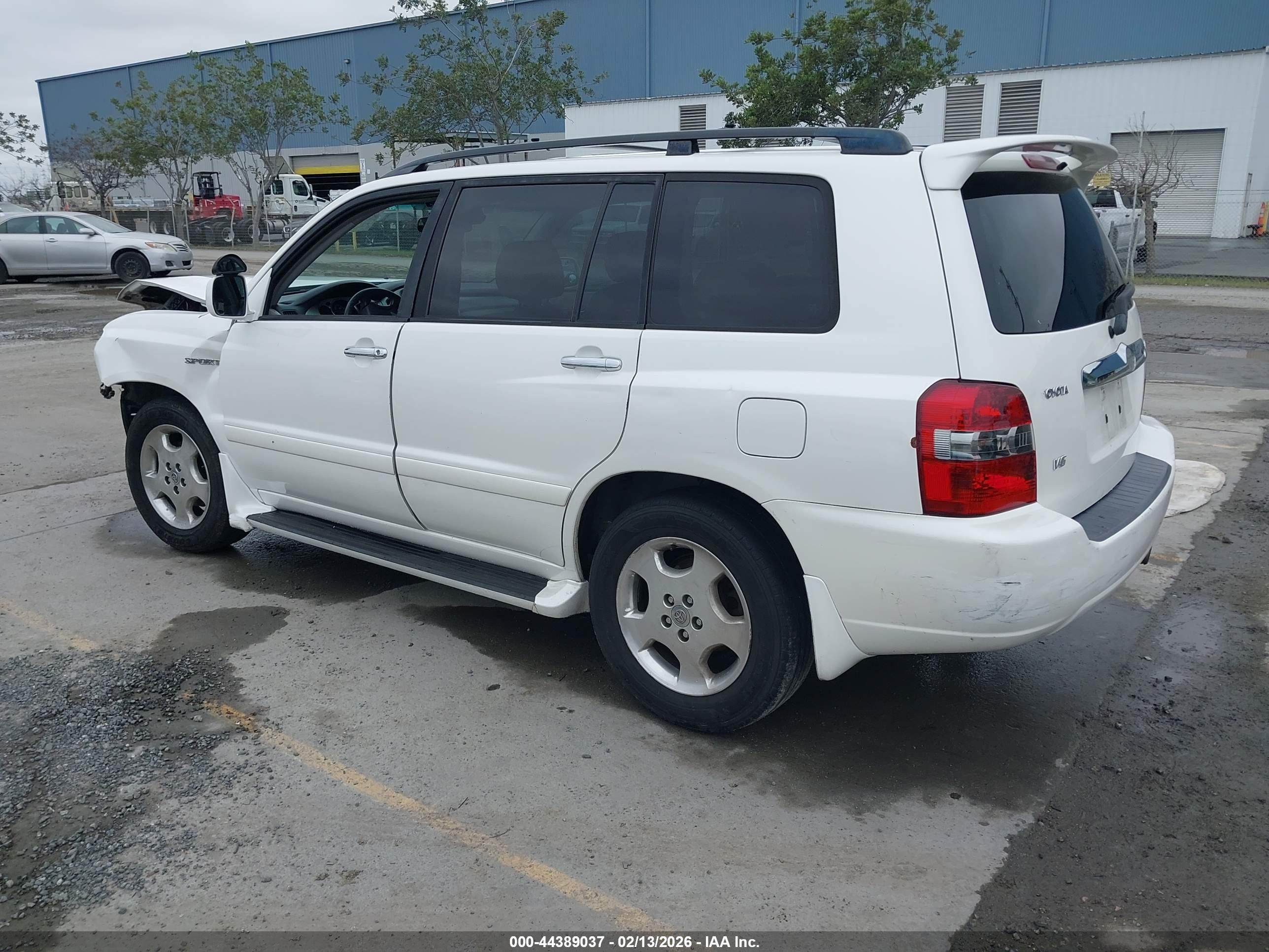 TOYOTA HIGHLANDER image 3