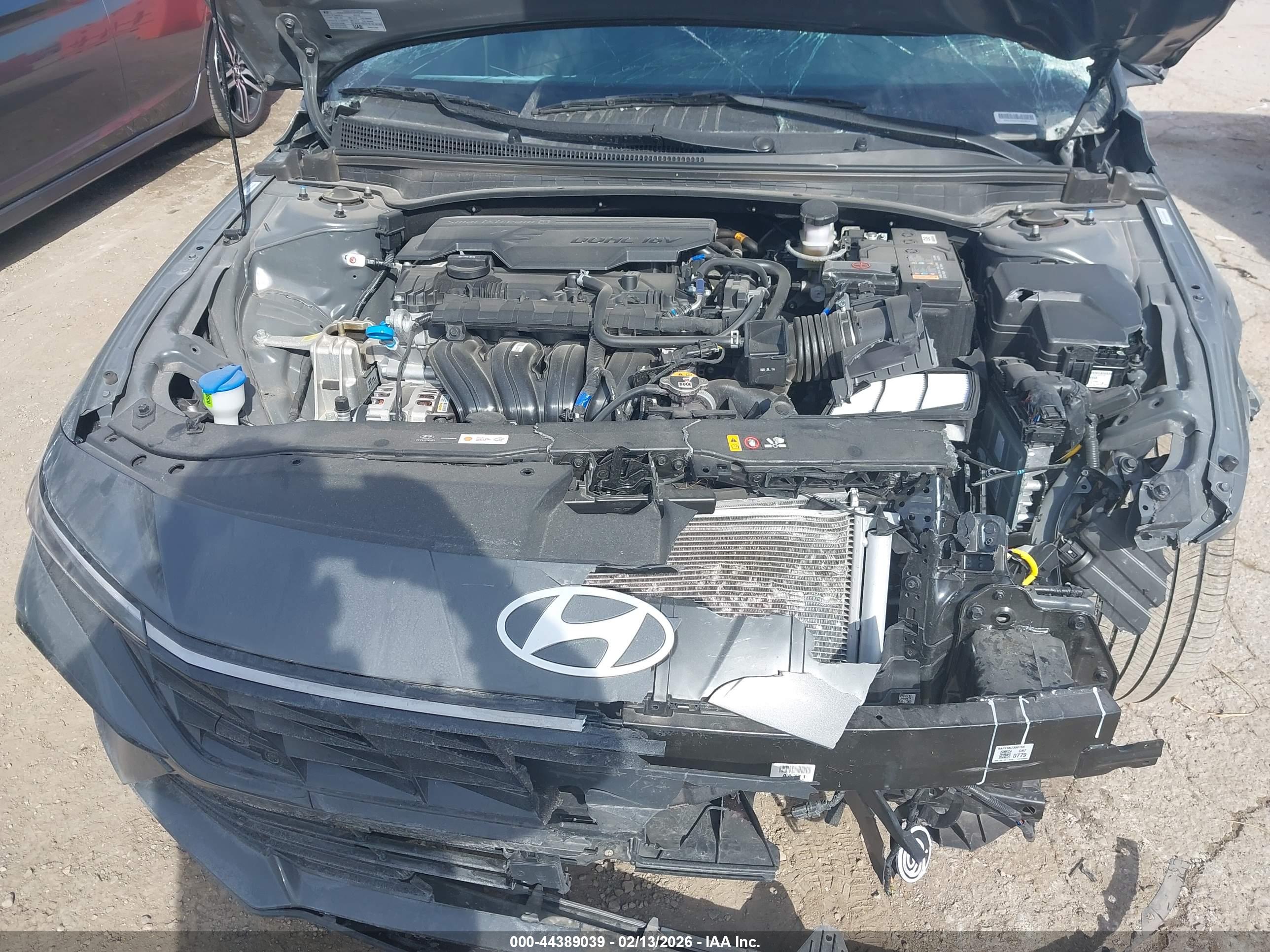 HYUNDAI ELANTRA image 10