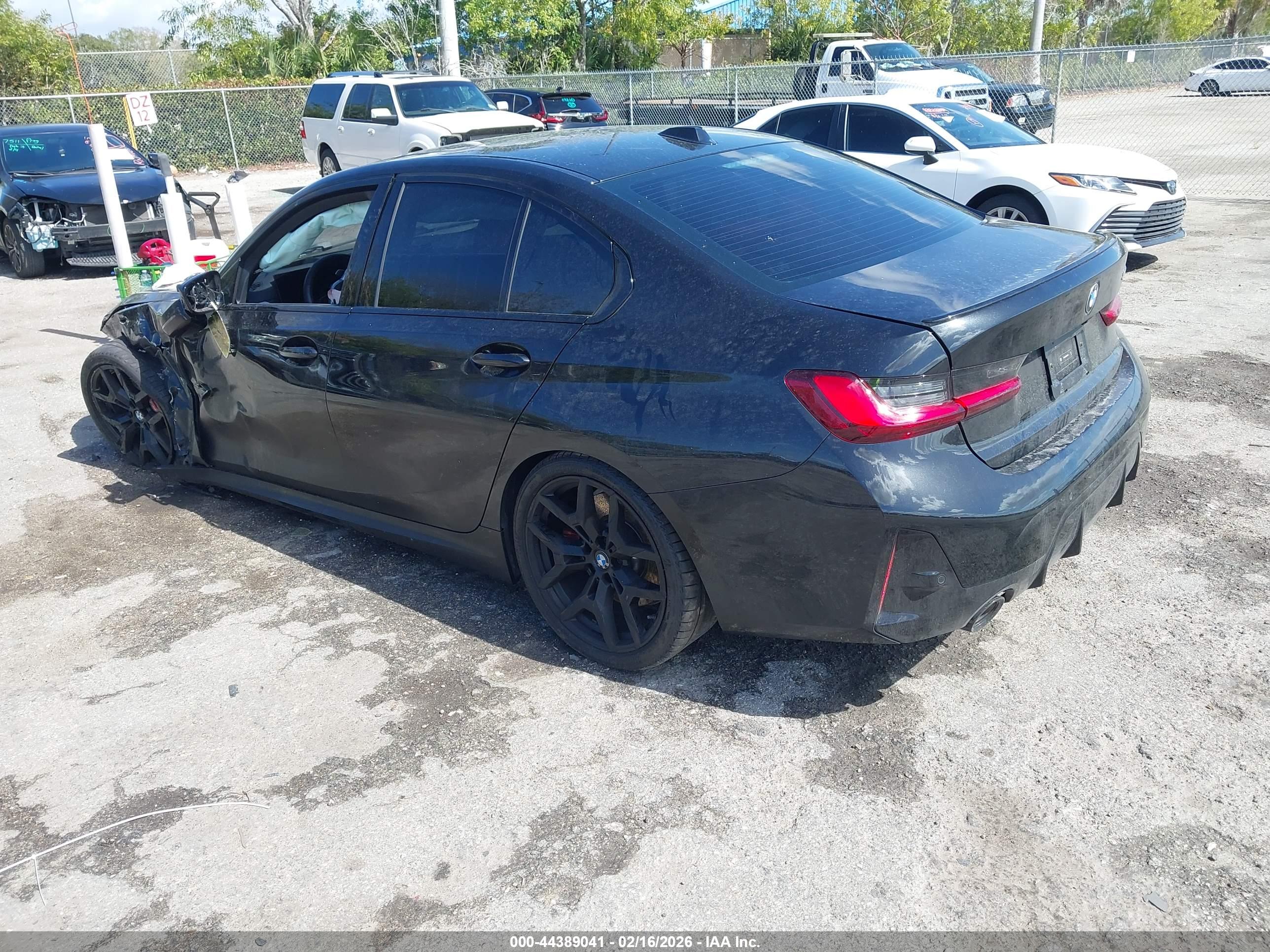 BMW 330I image 3