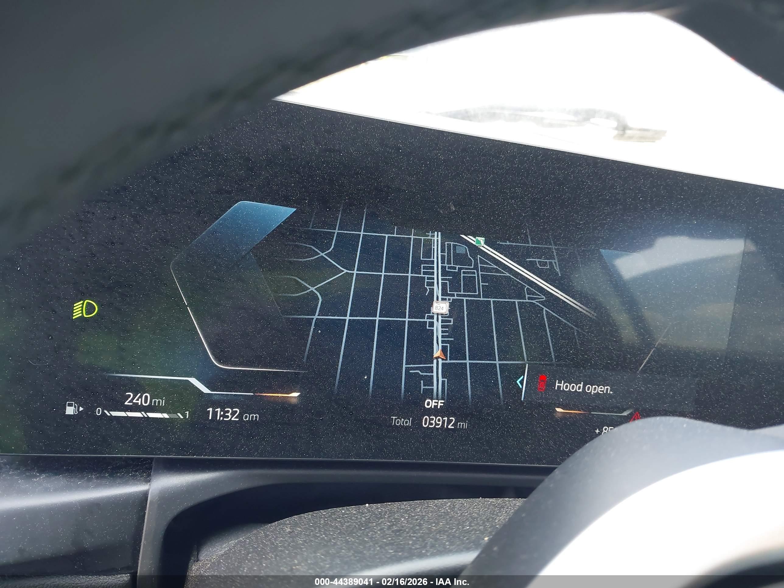BMW 330I image 7