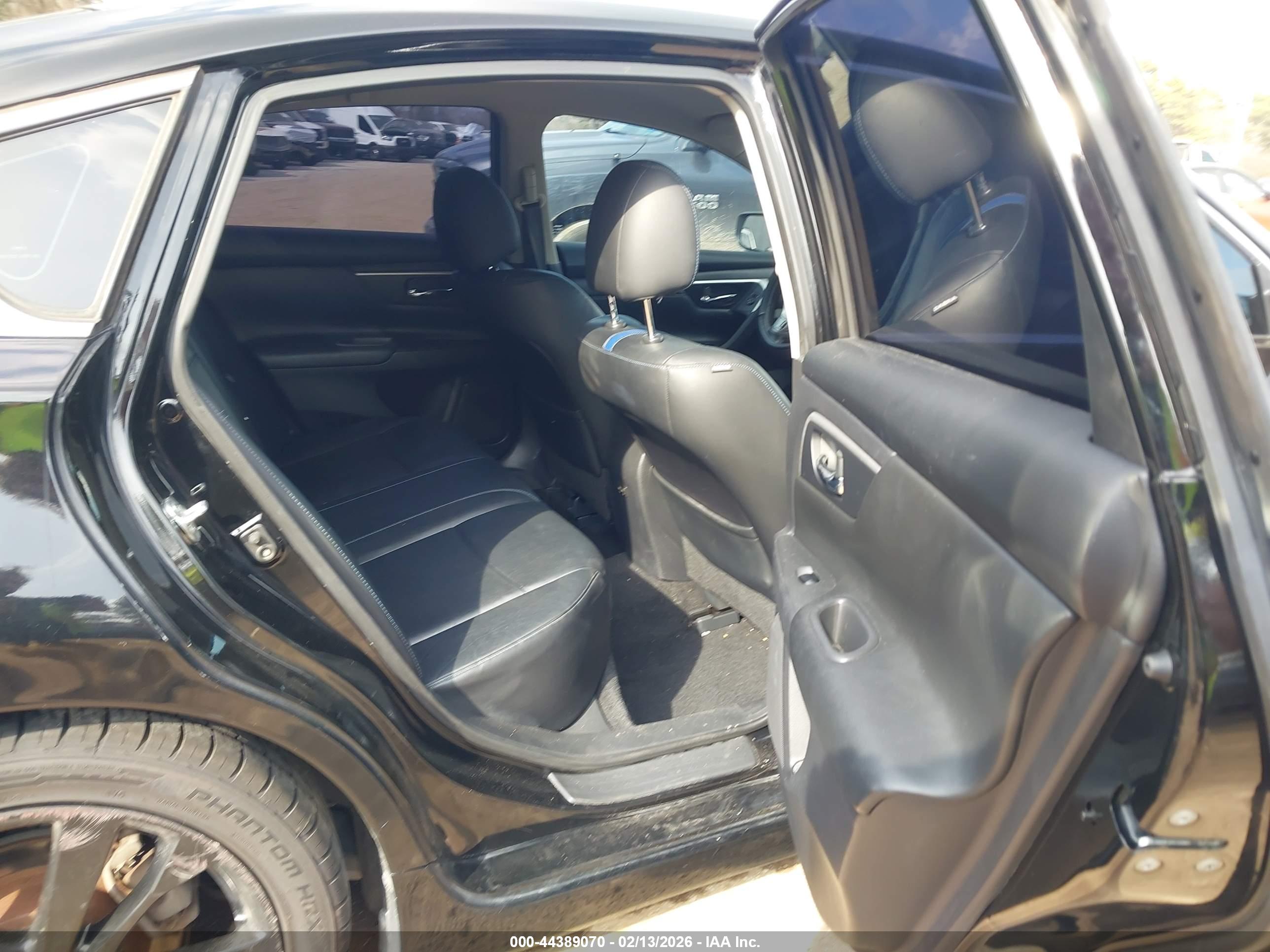 NISSAN ALTIMA image 8