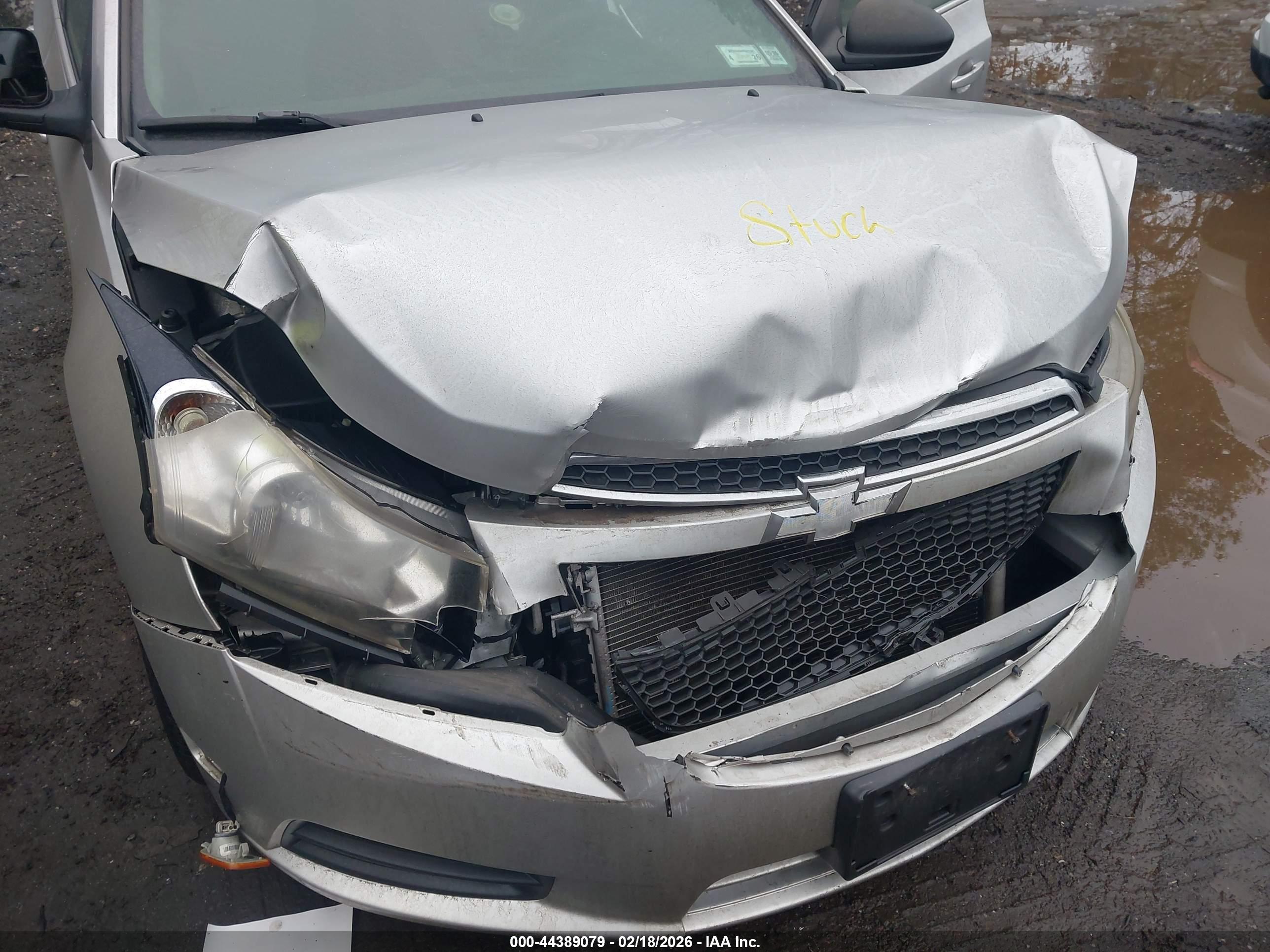 CHEVROLET CRUZE image 6