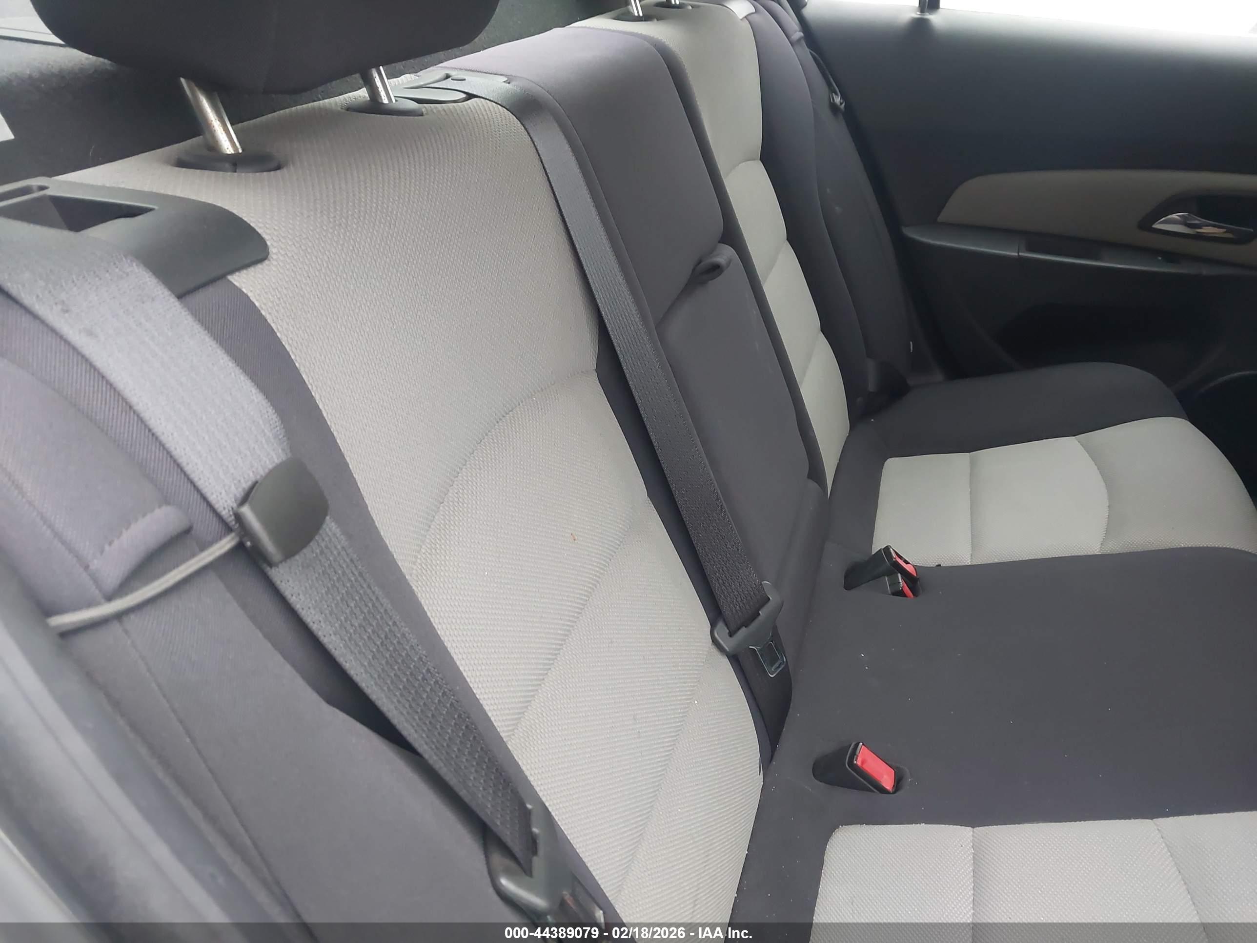 CHEVROLET CRUZE image 8